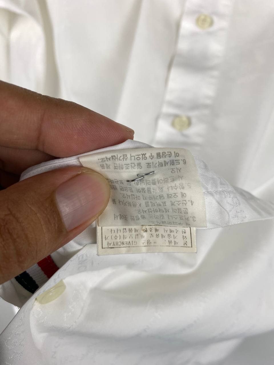Givenchy givenchy monogram white shirt nice design Size US L / EU 52-54 / 3 - 7 Thumbnail