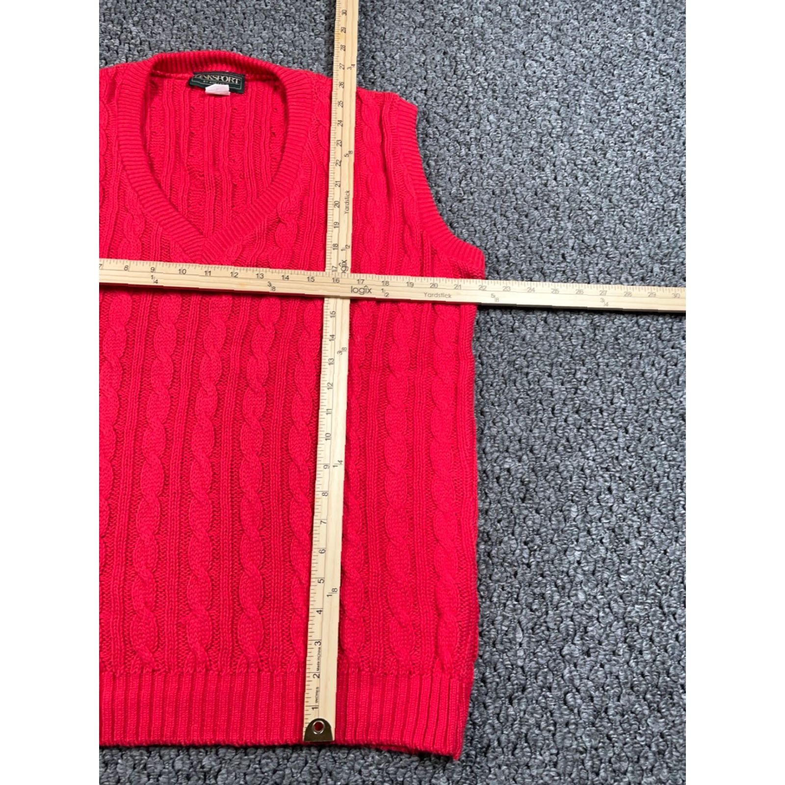 Vintage VINTAGE Preppy Cable Knit V-Neck Sweater Vest Men Large Red Cotton USA Made Austad Linksport by Austad's Size US L / EU 52-54 / 3 - 5 Thumbnail