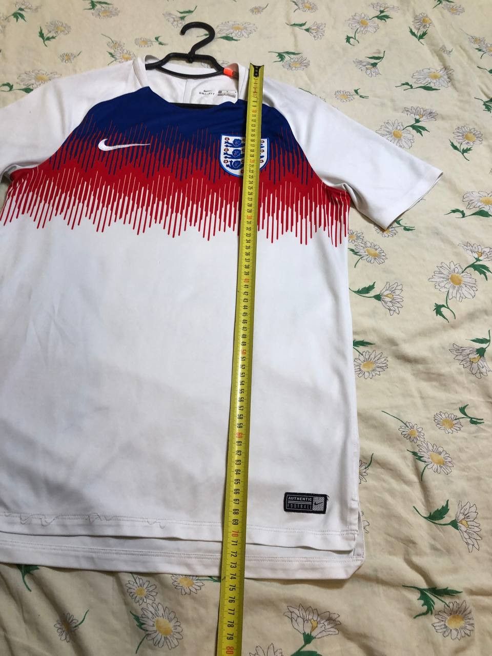 Nike ENGLAND NIKE 2018 WORLD CUP FOOTBALL SOCCER WARM Size US M / EU 48-50 / 2 - 13 Thumbnail