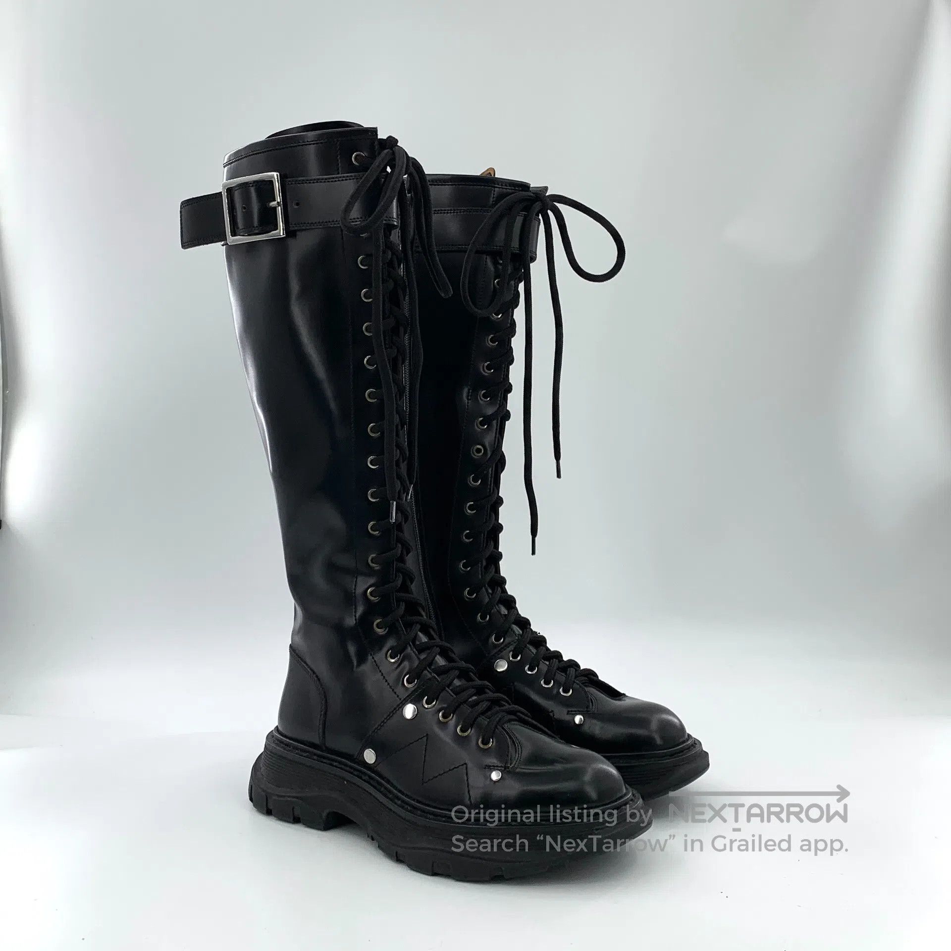 Alexander McQueen Alexander McQueen Black Round Toe Leather Laced Casual Fla Size US 5 / IT 35 - 2 Thumbnail