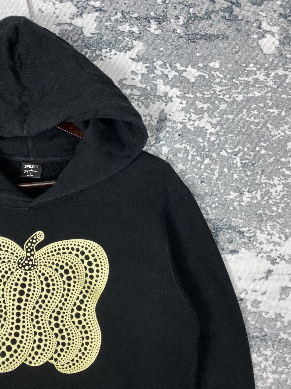 Yayoi Kusama Vintage Yayoi Kusama x Uniqlo Pullover Hoodies Size US S / EU 44-46 / 1 - 3 Thumbnail