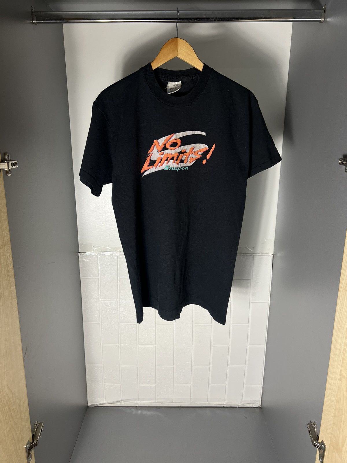 Band Tees VINTAGE NO LIMITS SNAP-ON ROCK T-SHIRT METAL RETRO Y2K 90s Size US L / EU 52-54 / 3 - 1 Thumbnail
