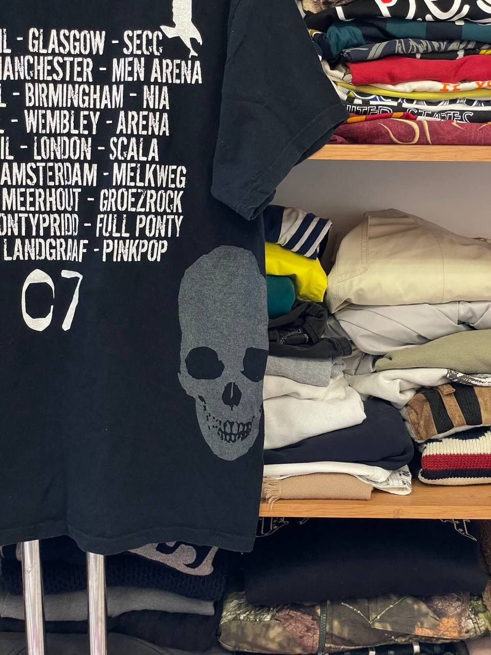 Vintage LOSTPROPHETS Foofighters Skulls Emo Tour 00s T shirt Size US L / EU 52-54 / 3 - 11 Thumbnail
