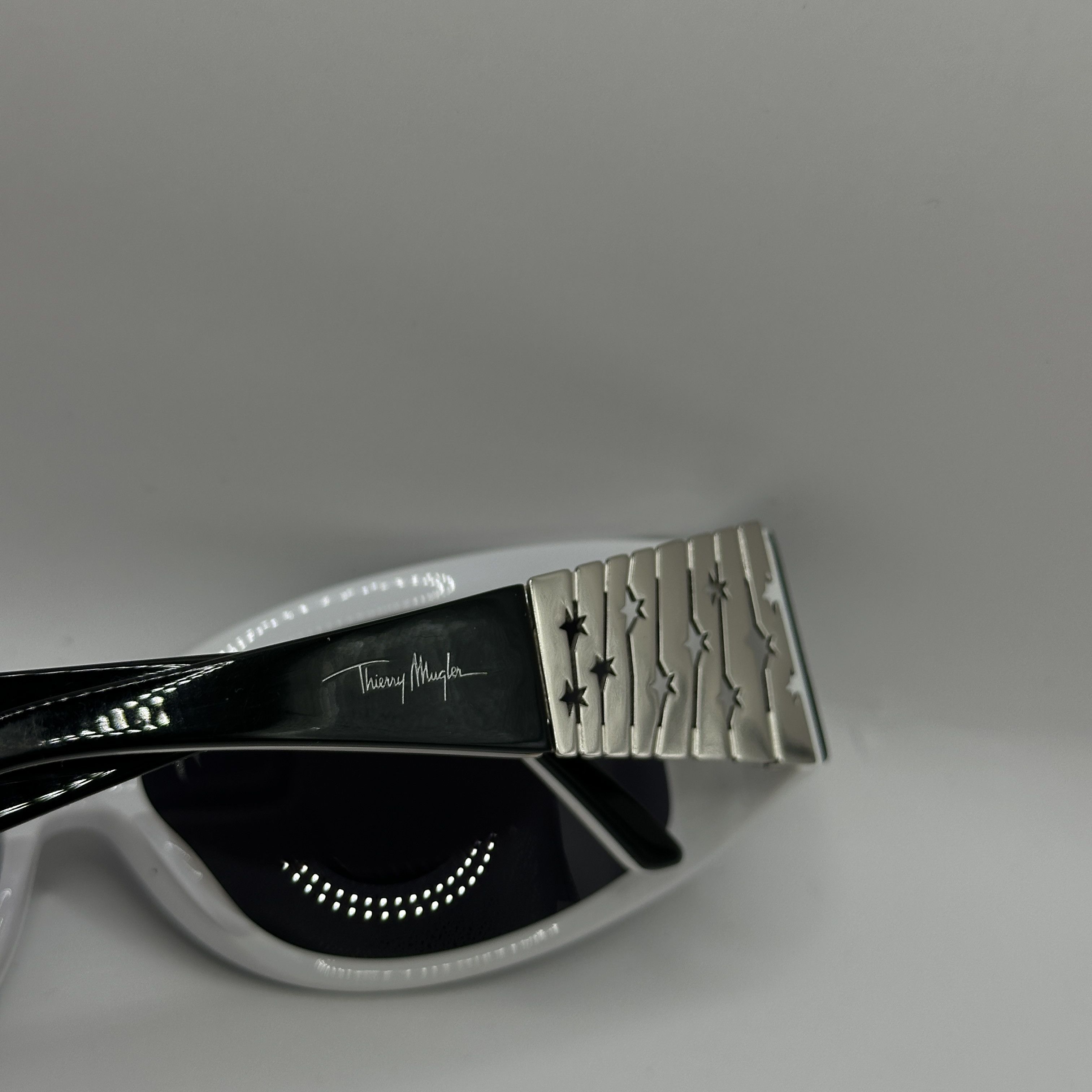 Thierry Mugler Vintage Avant Garde Thierry Mugler Stars Sunglasses Y2K Size ONE SIZE - 6 Thumbnail