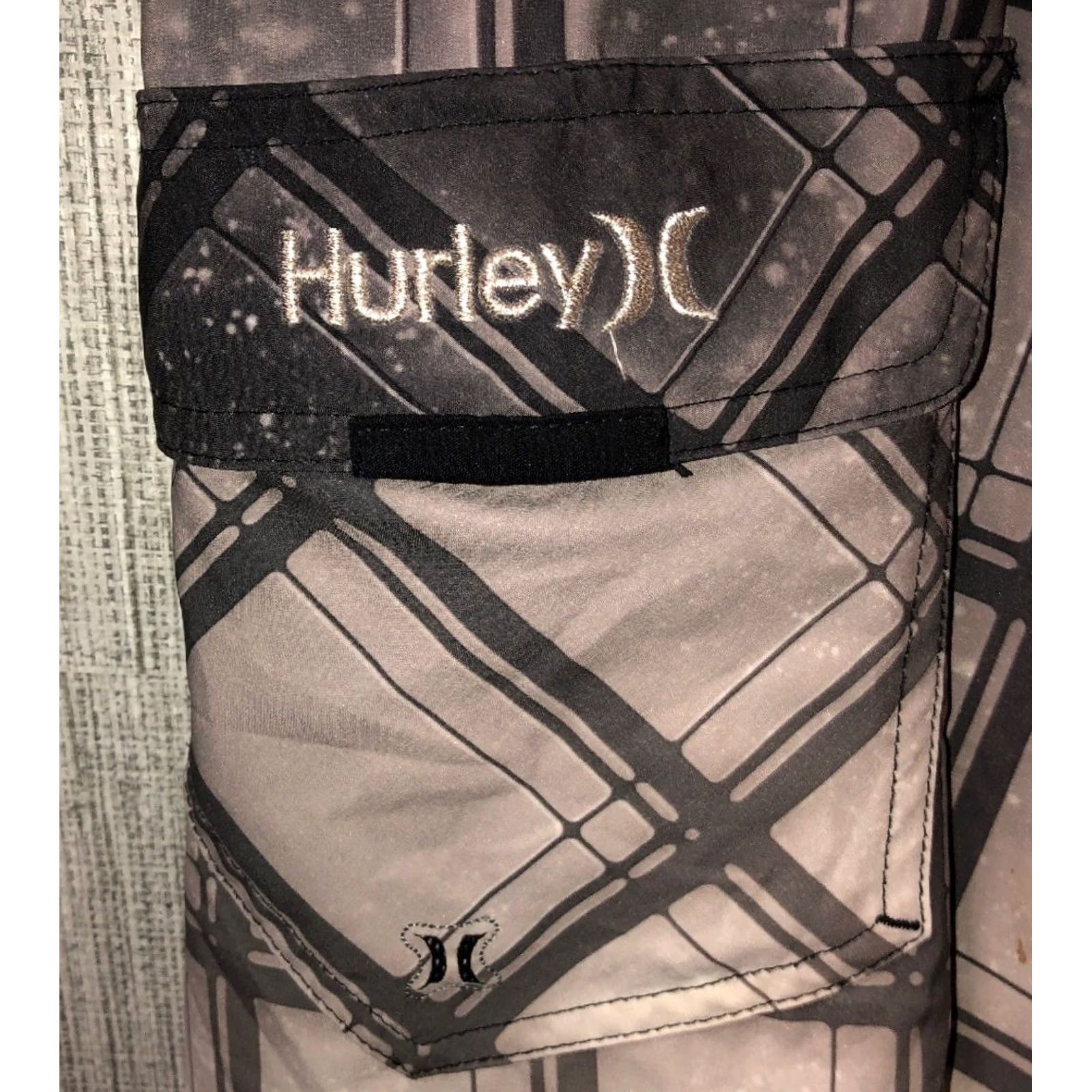 Hurley Hurley Phantom Mens Black/Gray Summer Board Shorts 32 Mens Bottom Swim Bottom Board Shorts Black/Gray 90s? Size US 32 / EU 48 - 4 Thumbnail