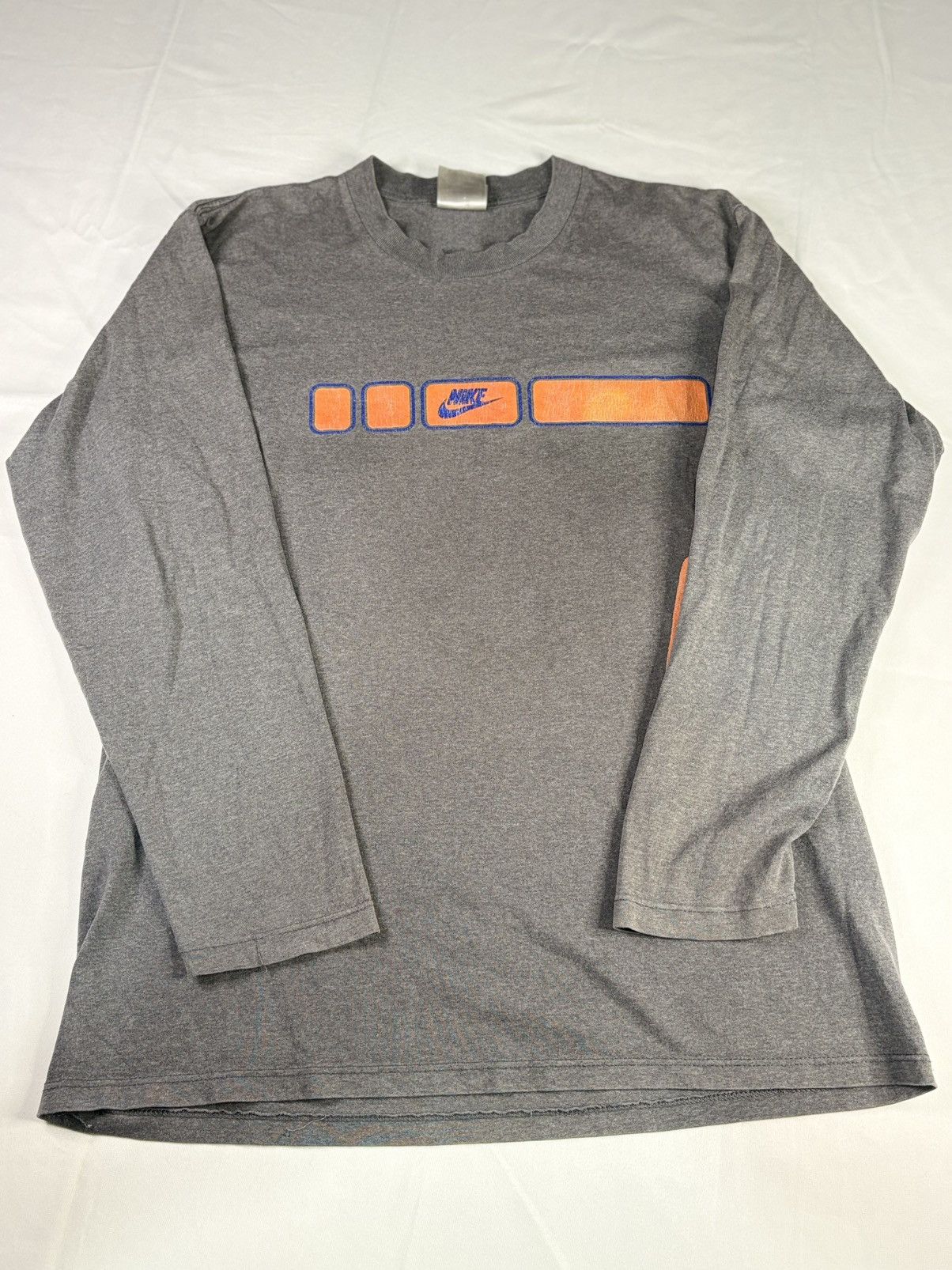 Nike Vintage Y2K Middle Swoosh Long Sleeve | $20 Size US M / EU 48-50 / 2 - 1 Thumbnail