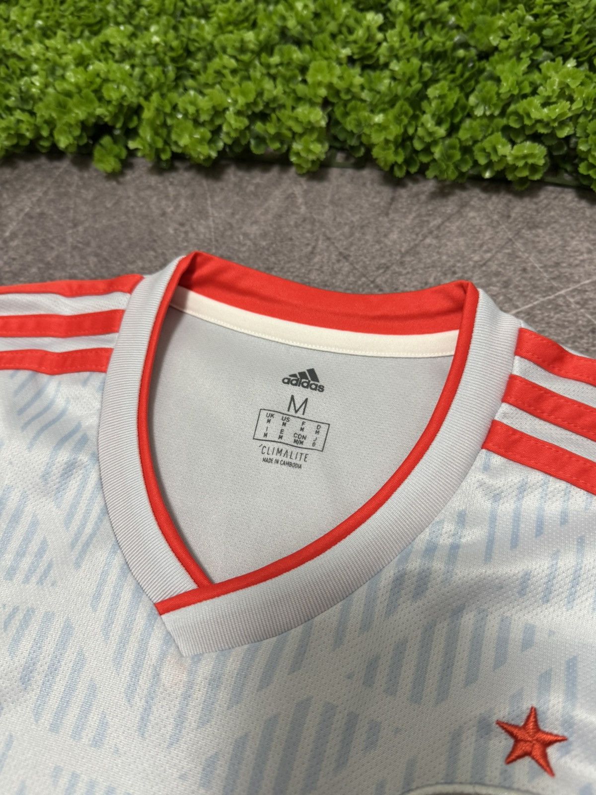 Adidas Spain 2018 2019 away soccer football jersey shirt kit tee Size US M / EU 48-50 / 2 - 9 Thumbnail