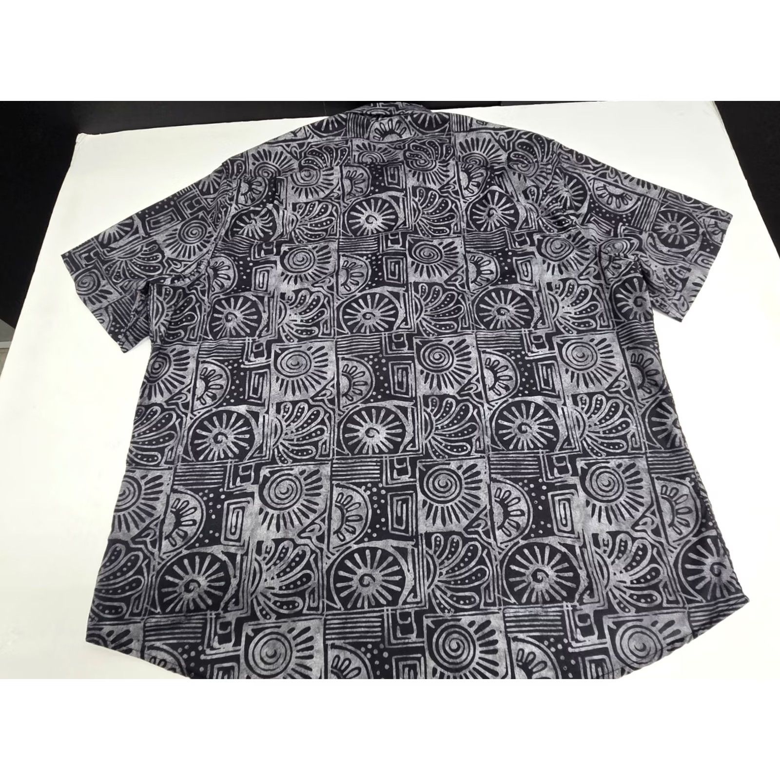 Vintage Coofandy Mens Short Sleeve Button Up Shirt Black/Grey Aztec Print XL Size US XL / EU 56 / 4 - 4 Thumbnail