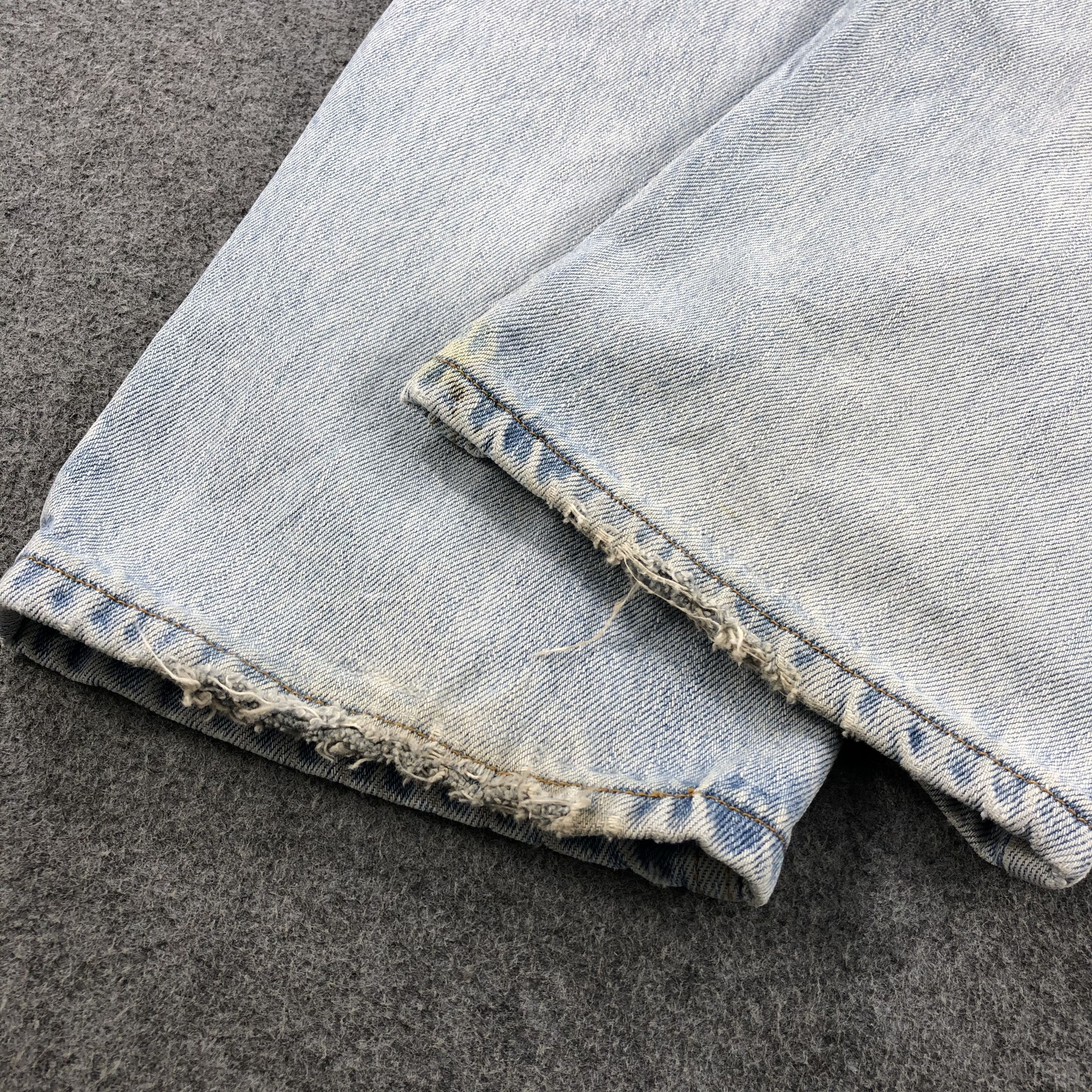 Levi's × Vintage Vintage Light Wash Levis 505 Jeans-JM1707 Size US 31 - 5 Thumbnail