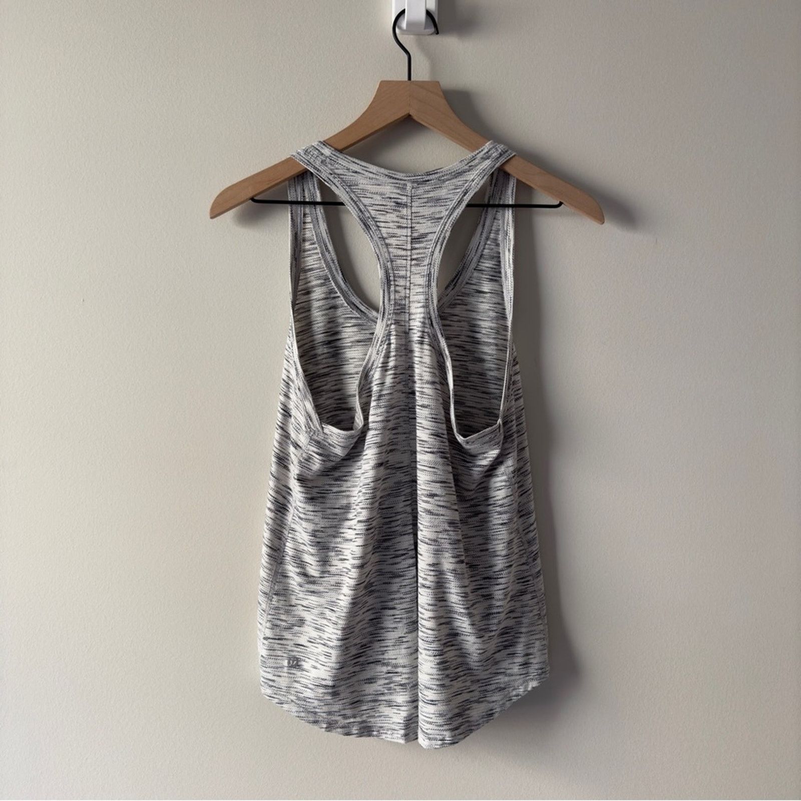 Lululemon Lululemon Tie It Up Singlet in Tiger Space Dye Black White Size M / US 6-8 / IT 42-44 - 4 Thumbnail
