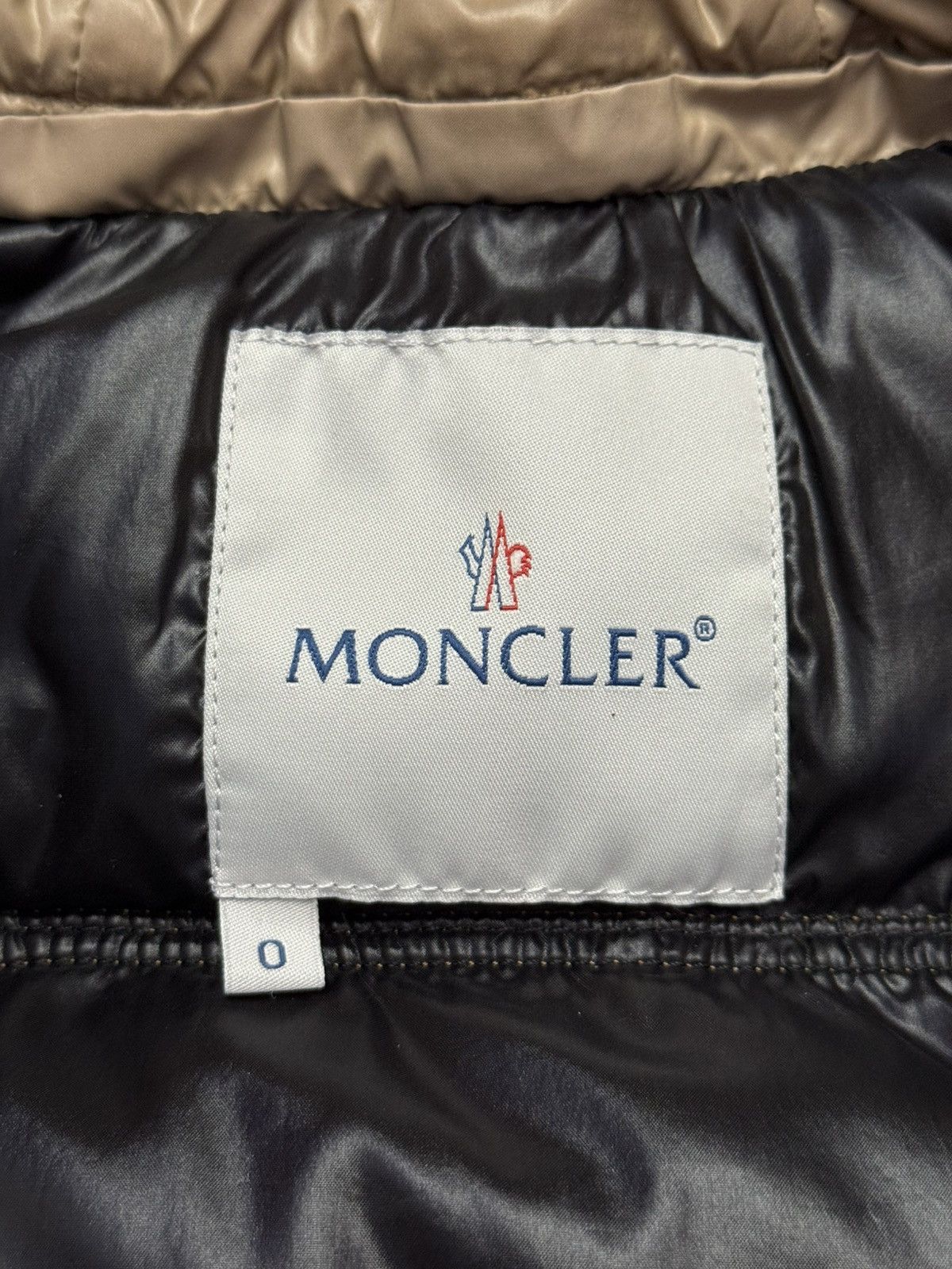 Moncler Moncler vintage down jacket Size XS / US 0-2 / IT 36-38 - 20 Thumbnail