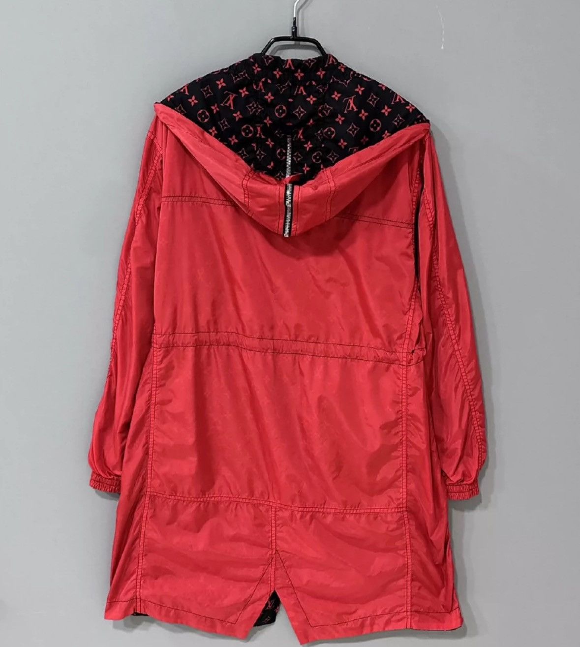 Louis Vuitton Louis Vuitton Fully printed double-sided assault suit Size US S / EU 44-46 / 1 - 4 Thumbnail