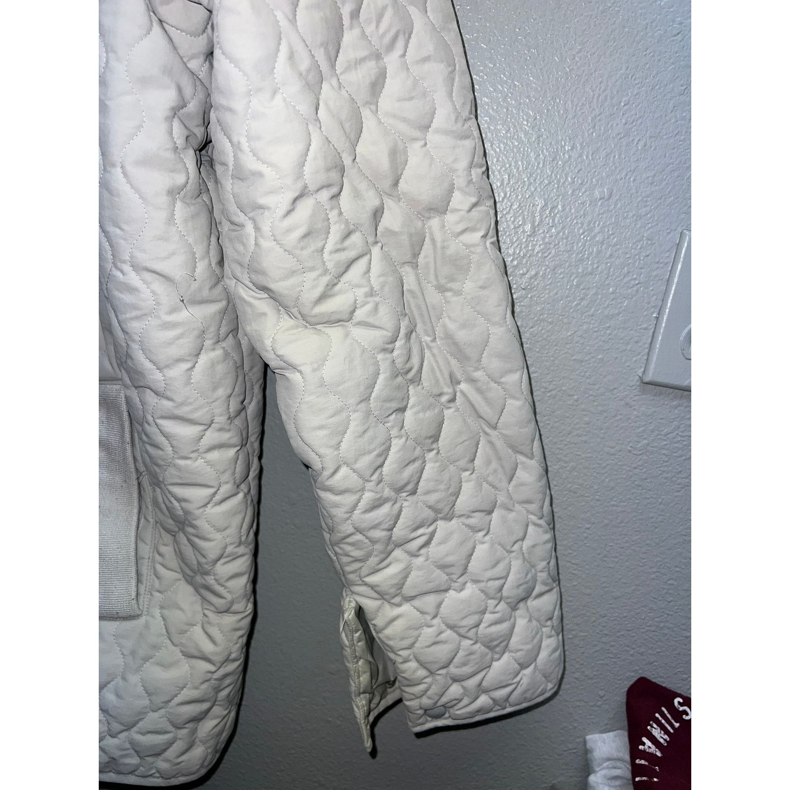 Vintage Rocawear Puffer Jacket Full Zip Quilted Roc Stained STAIN Size US XL / EU 56 / 4 - 8 Thumbnail