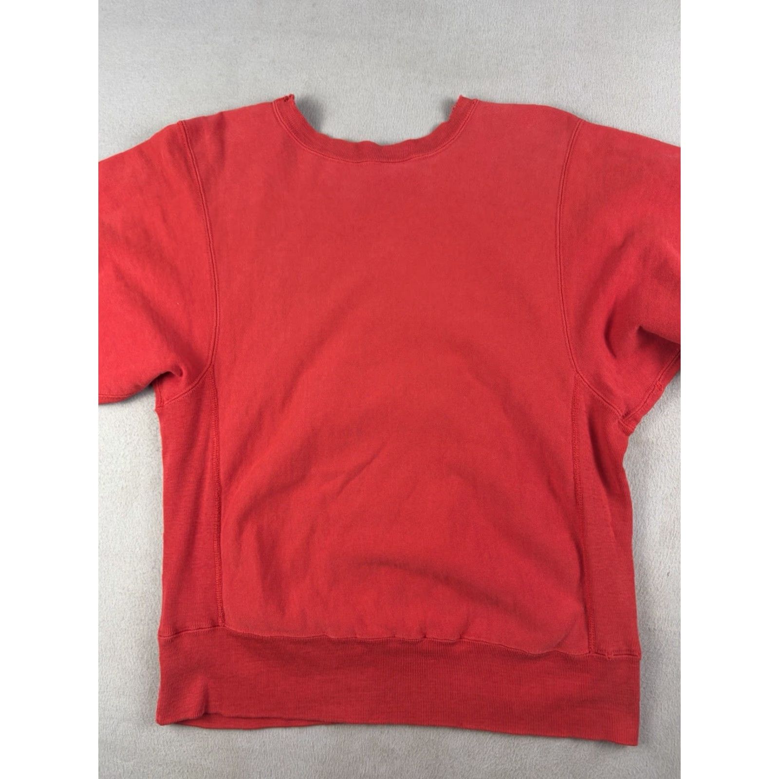 Champion VINTAGE Champion Reverse Weave Sweatshirt Men L Red University Bridgewater 80s Football Logo Pullover Sweatshirt Size US L / EU 52-54 / 3 - 6 Thumbnail