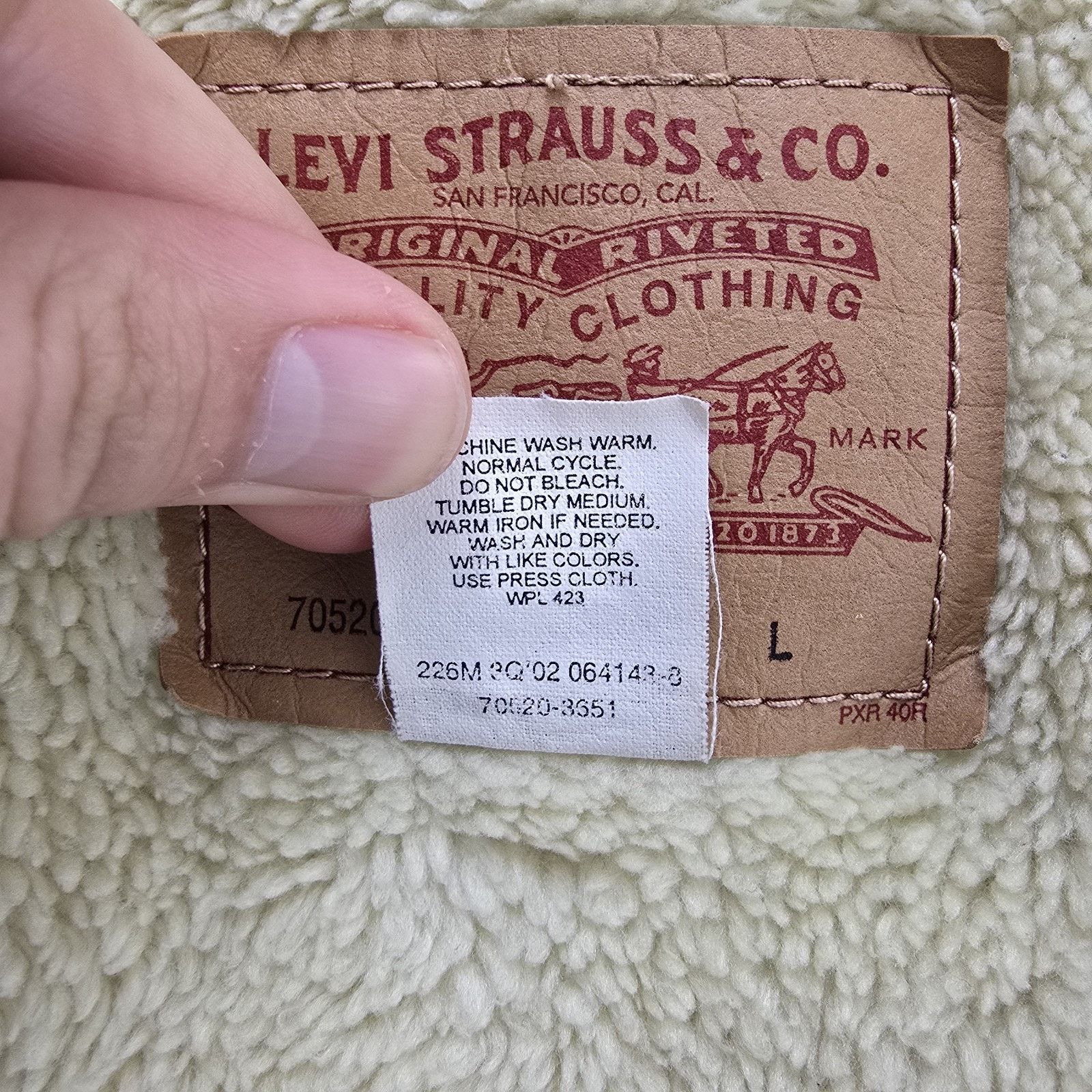 Levi's Vintage Levis Corduroy Sherpa Lined Trucker Jacket Large Size US L / EU 52-54 / 3 - 11 Thumbnail