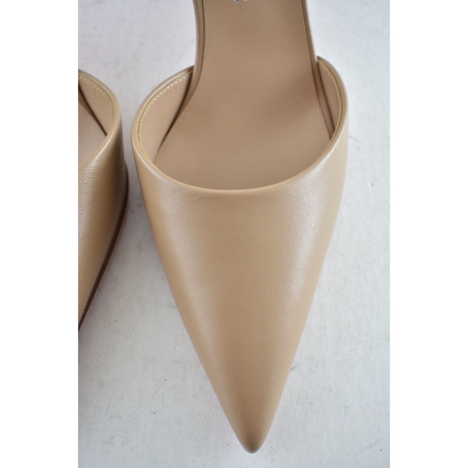 Christian Louboutin Christian Louboutin Apostropha Sling 80 Nude Slingback Pump Size US 6.5 / IT 36.5 - 10 Thumbnail