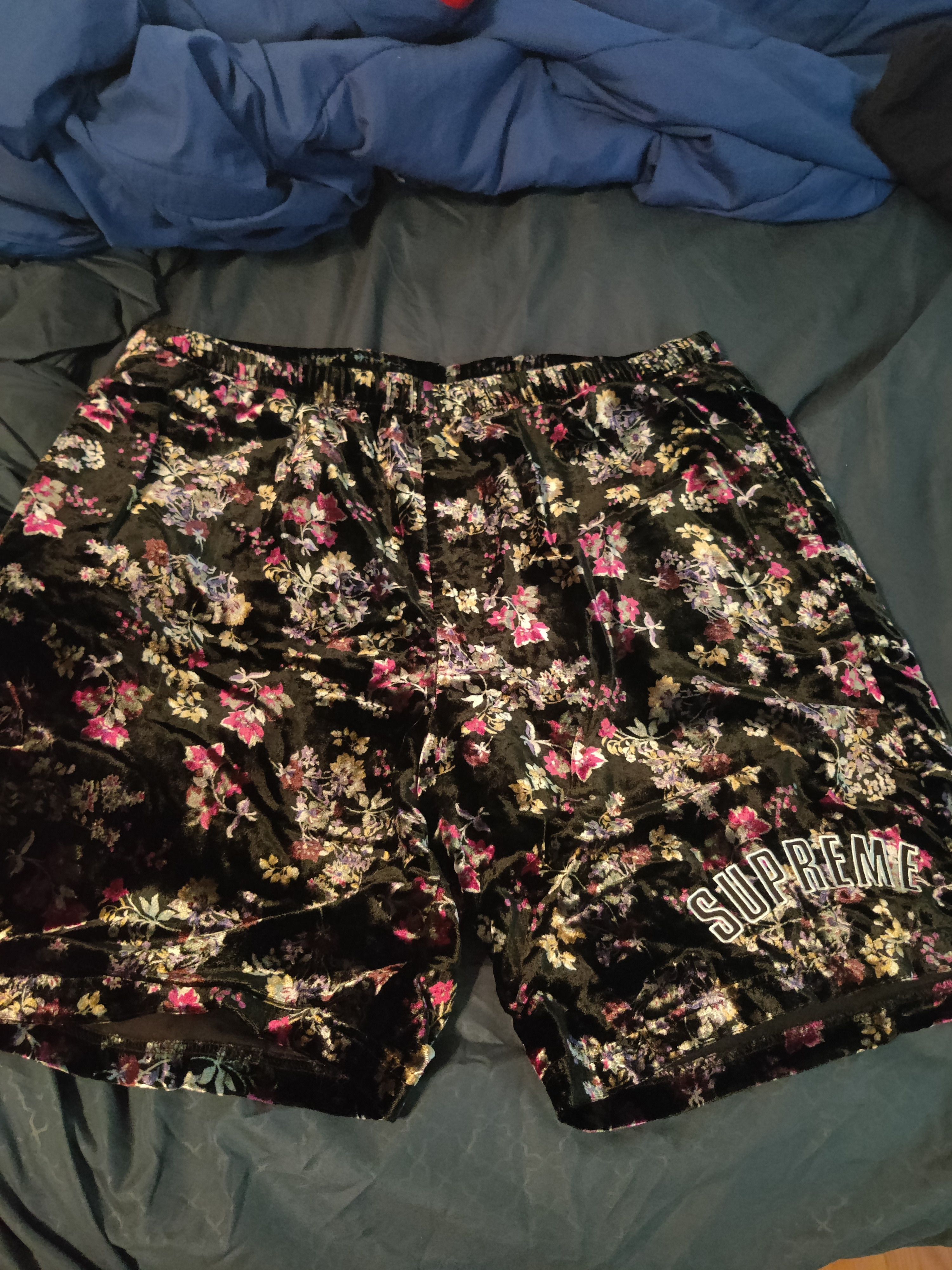 Supreme Supreme Floral Velour Shorts Size XL | Grailed