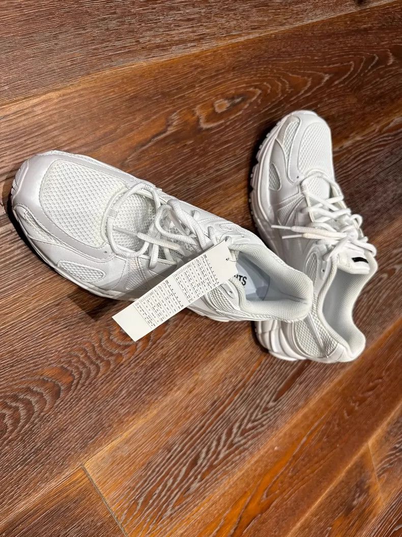 Vetements Vetements Reebok x Co-Branded Pure White Colorway Size US 9 / EU 42 - 2 Thumbnail
