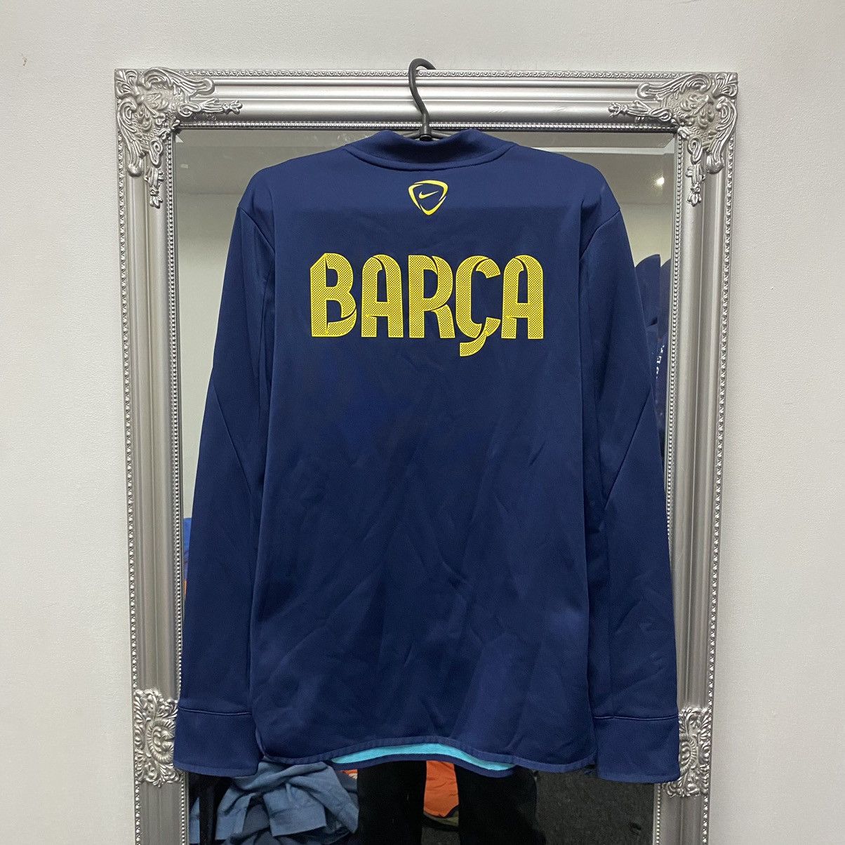 Nike Barcelona Nike long sleeve jersey foodboll Size US M / EU 48-50 / 2 - 14 Thumbnail