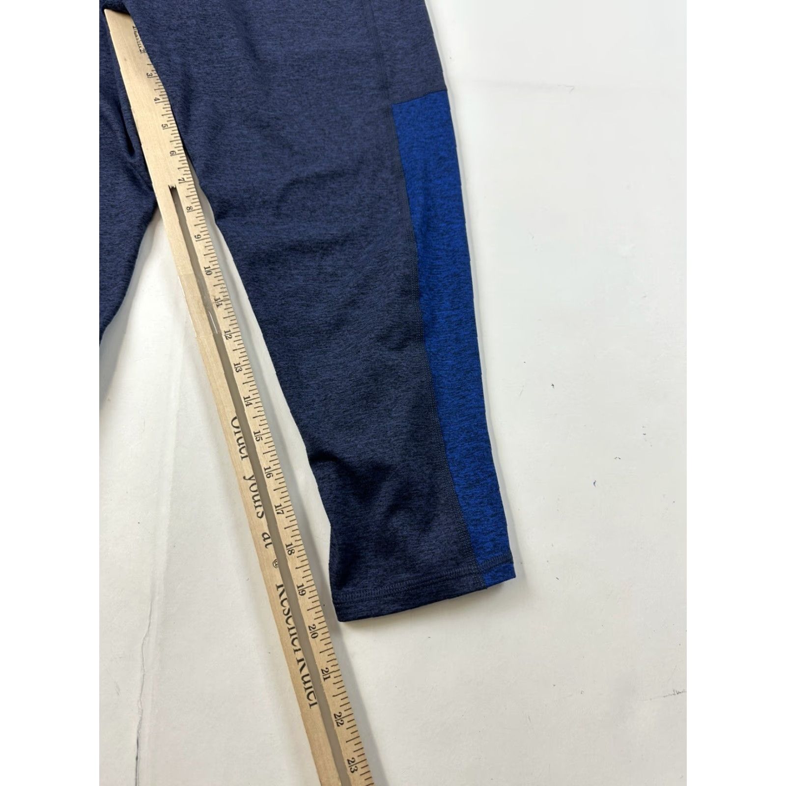 Champion VINTAGE Champion Leggings Women’s L Blue Cropped Size 36" / US 14 / IT 50 - 6 Thumbnail