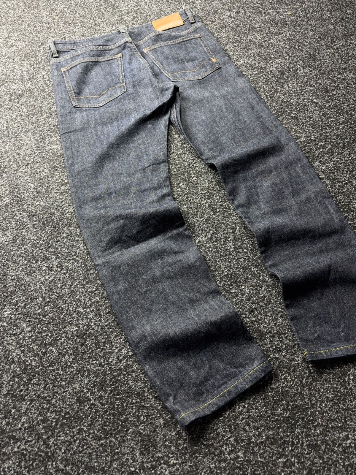 Hugo Boss Luxury 00s Hugo Boss 020 Delaware Slim Fit Dark Blue Jeans Size US 31 - 12 Thumbnail