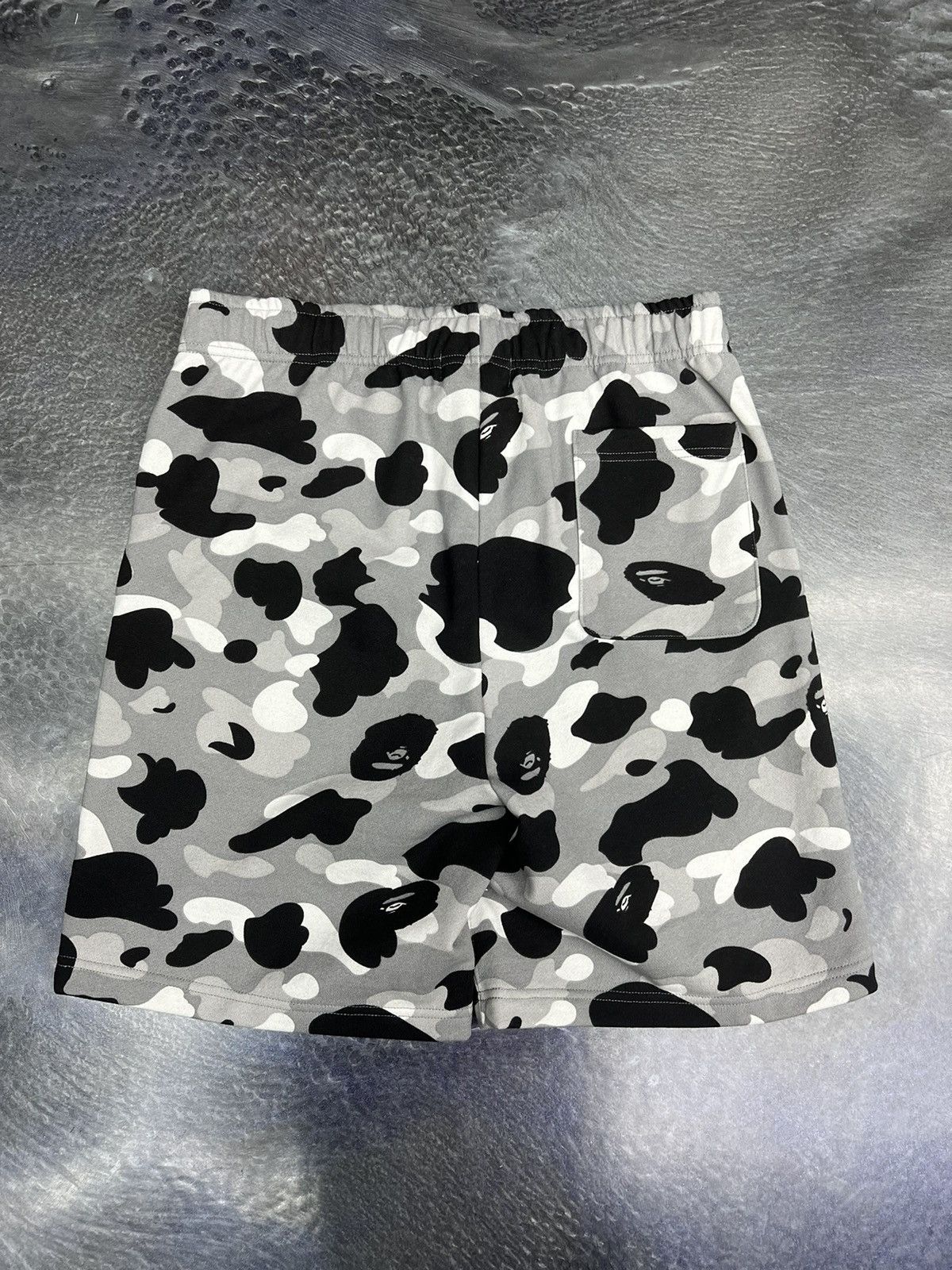 Bape Bape 1st Camo Shark Sweat Shorts Size US 32 / EU 48 - 5 Thumbnail