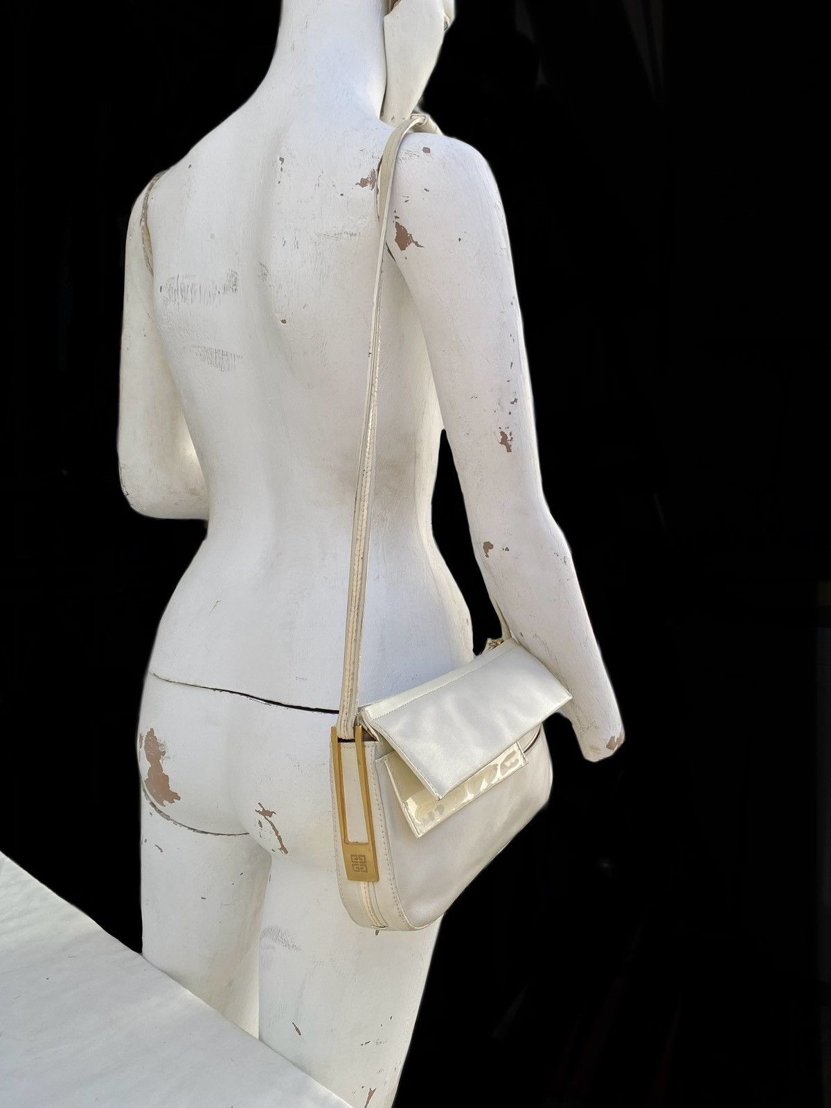 Givenchy Givenchy Vintage 2000s Leather Crossbody Bag Size ONE SIZE - 3 Thumbnail