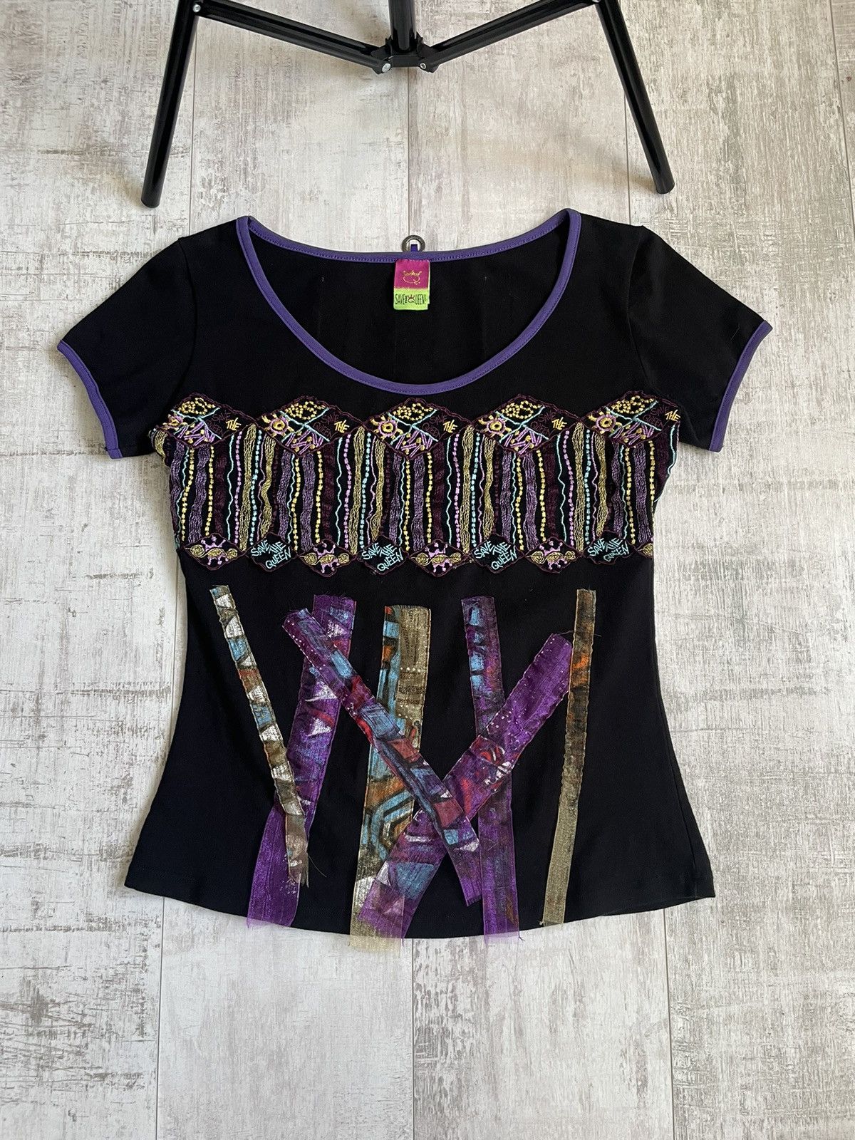 Avant Garde 00’s Save The Queen T-Shirt Y2K Multicolour RARE