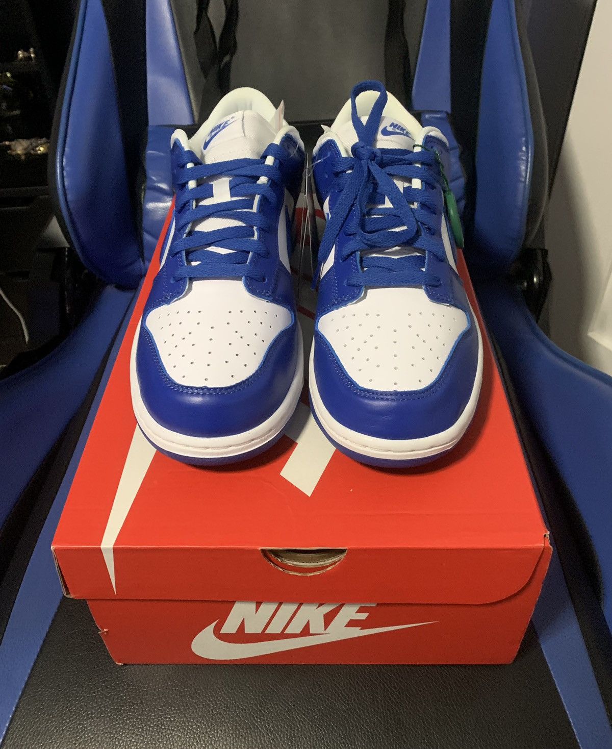 Nike Deadstock Nike Dunk Low SP Kentucky Size 9.5 Size US 9.5 / EU 42-43 - 3 Thumbnail