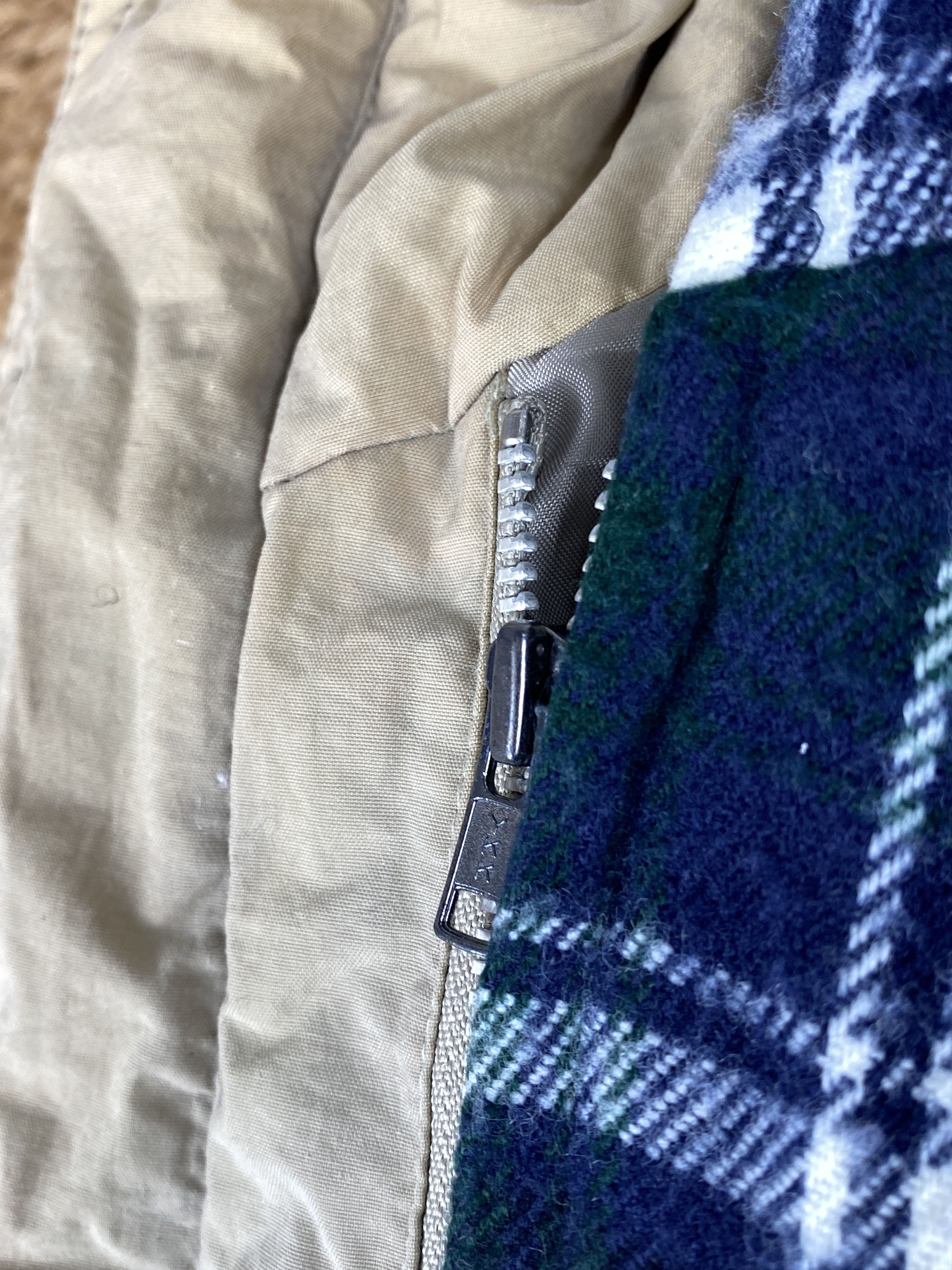 Vintage Vintage Zippo 3D Pocket Hoodie Flannel Lining Jacket J1848 Size US L / EU 52-54 / 3 - 9 Thumbnail
