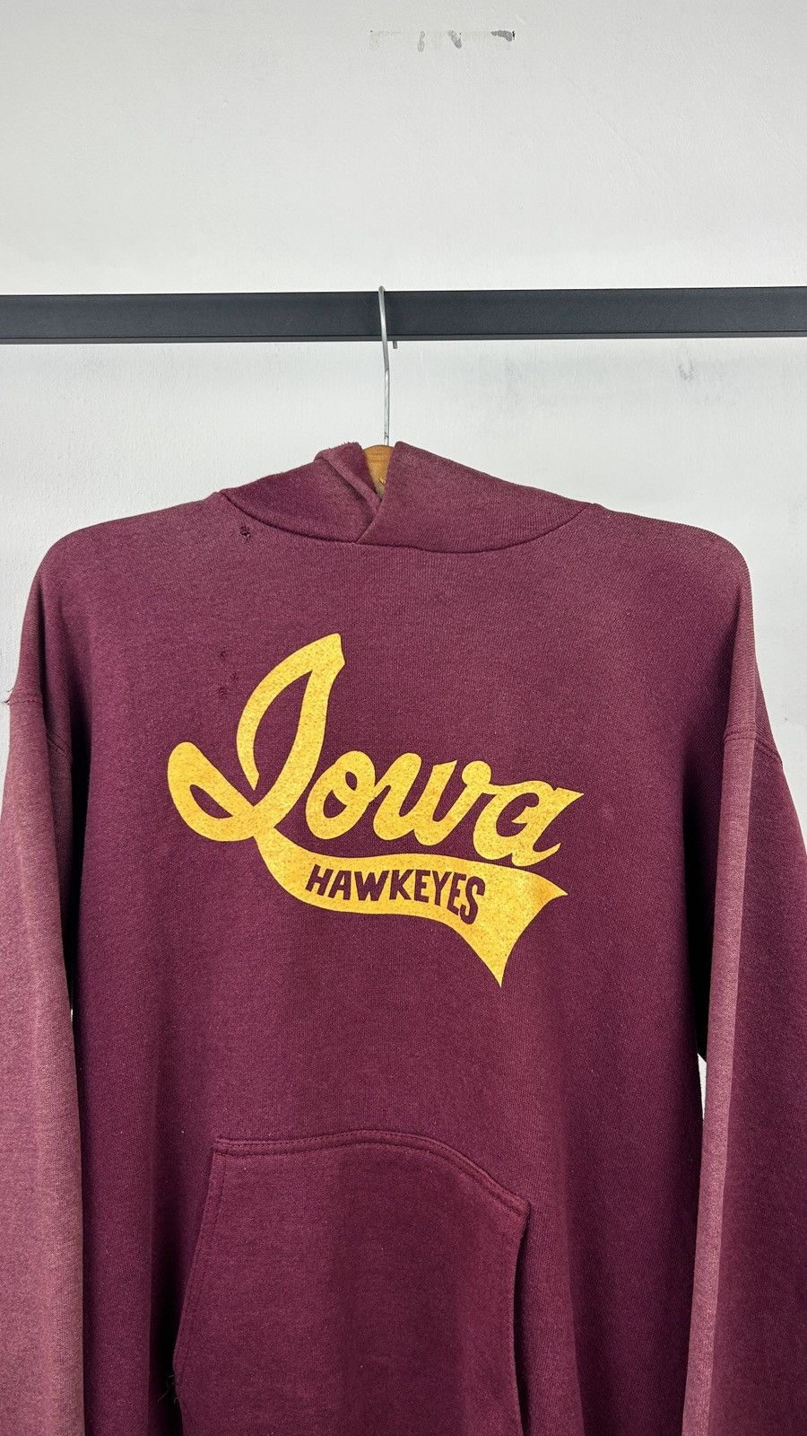 Vintage 1980s Iowa Hawkeyes Hoodie Size US L / EU 52-54 / 3 - 9 Thumbnail