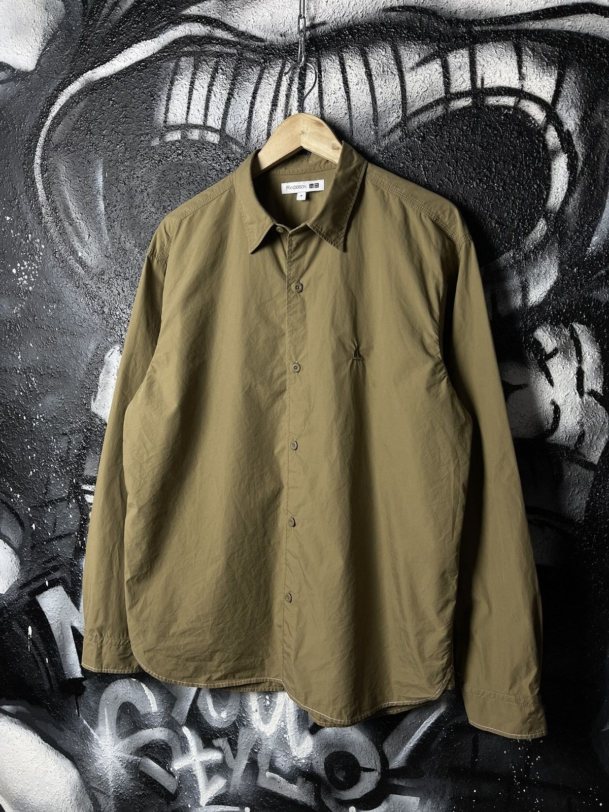 JW Anderson × Uniqlo Uniqlo x J.W. Anderson Shirt Button Up Men’s Size M Size US M / EU 48-50 / 2 - 1 Thumbnail