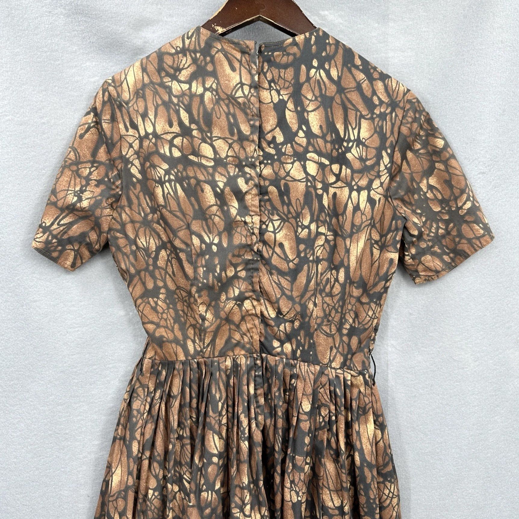 Vintage VINTAGE AnR Jr. Brown Tea Dress S Pintuck Fit Flare Cocktail 1950s Retro Art Deco Womens Size S / US 4 / IT 40 - 5 Thumbnail