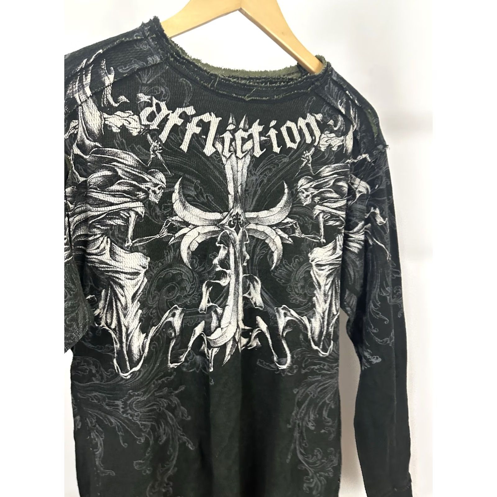 Affliction VTG Affliction Cross Angel Death Emo Grunge Goth Thermal LS REVERSIBLE Shirt XL Black Mens Size US XL / EU 56 / 4 - 3 Thumbnail