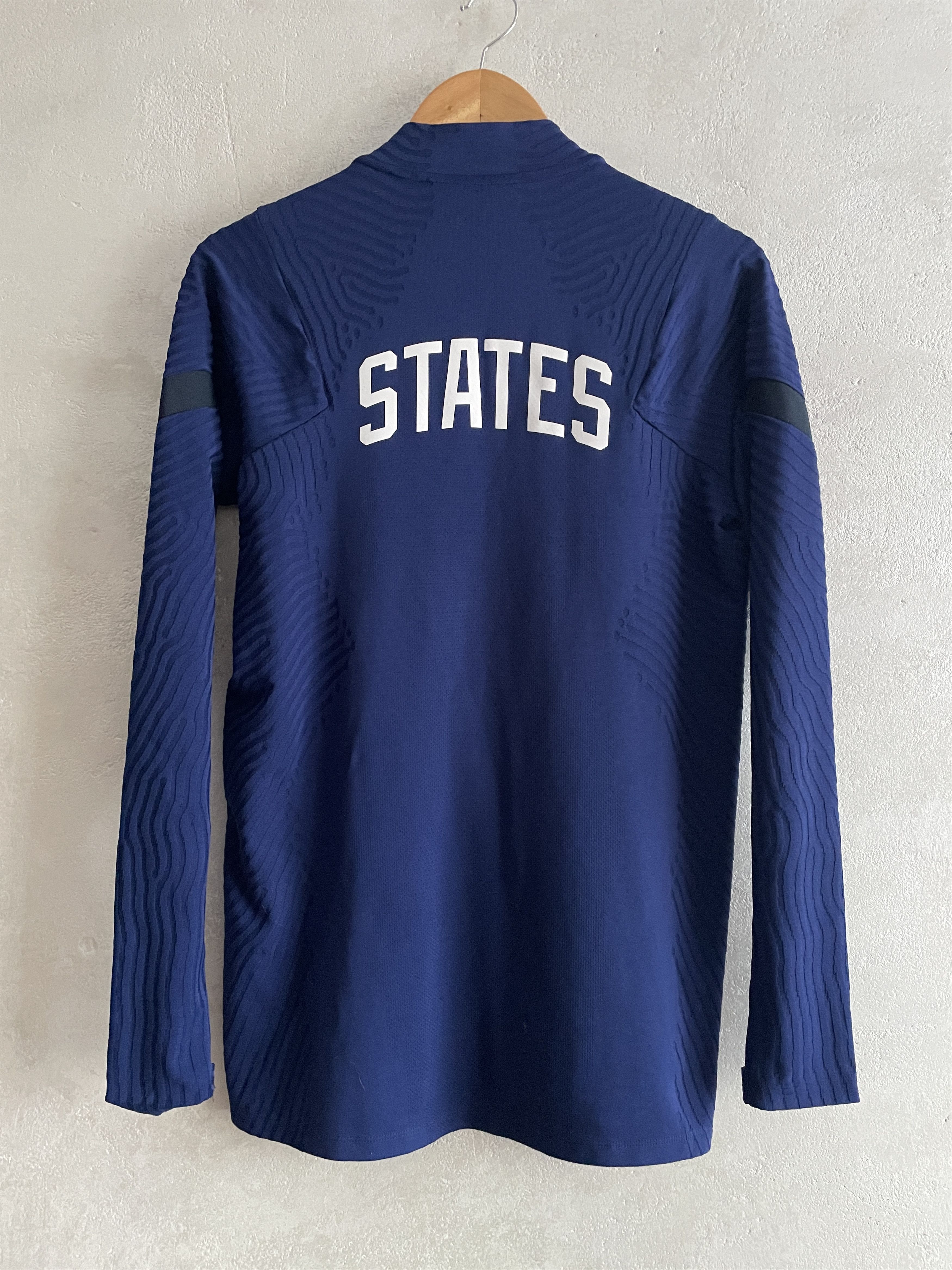 Nike AUTHENTIC USA 2020 Training 1/4 Zip Top Jersey Vaporknit Size M / US 6-8 / IT 42-44 - 2 Thumbnail