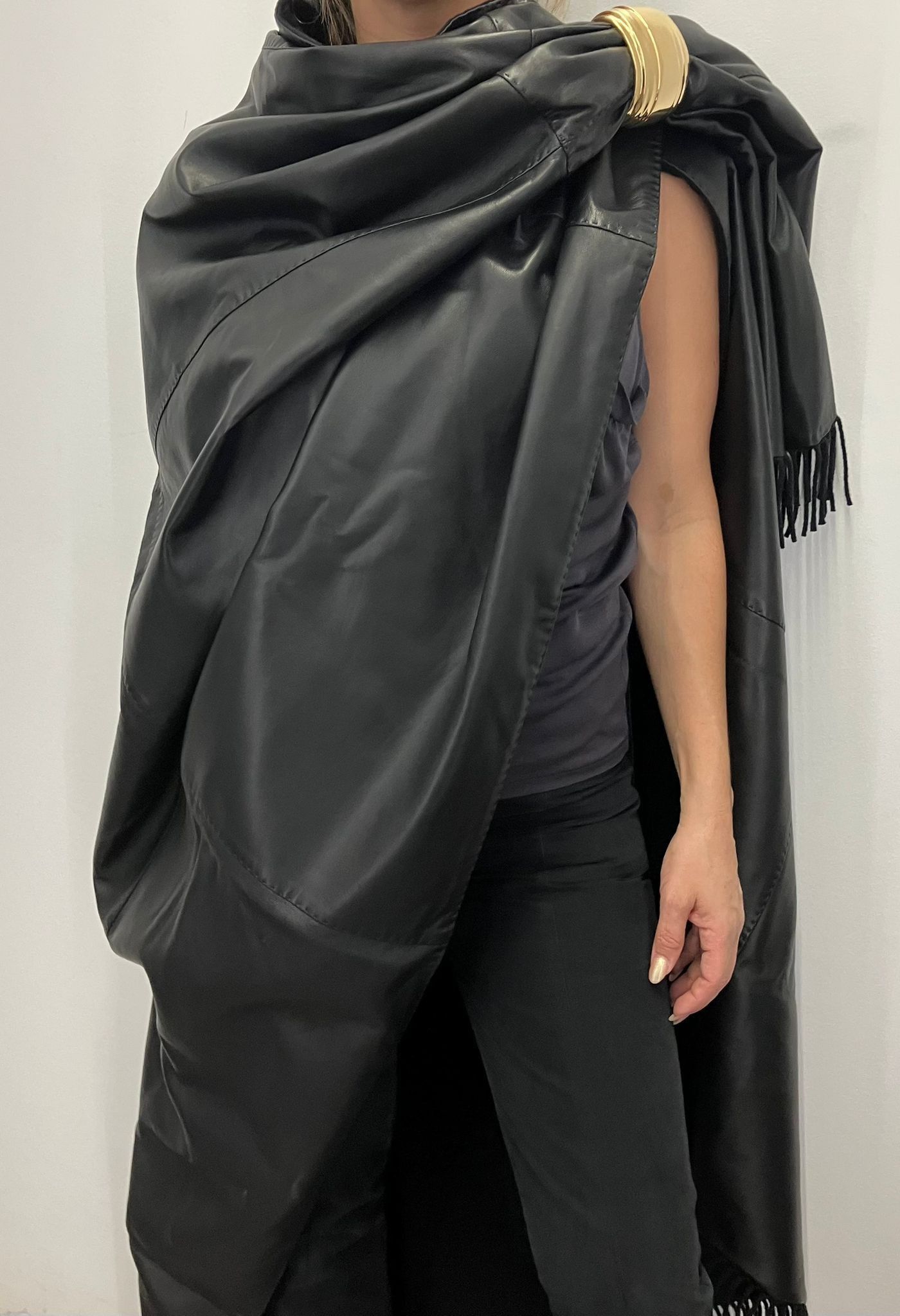 Saint Laurent Paris o1s1wg111224 Size: OS / Large Scarf in Lambskin in Black Size ONE SIZE - 1 Thumbnail