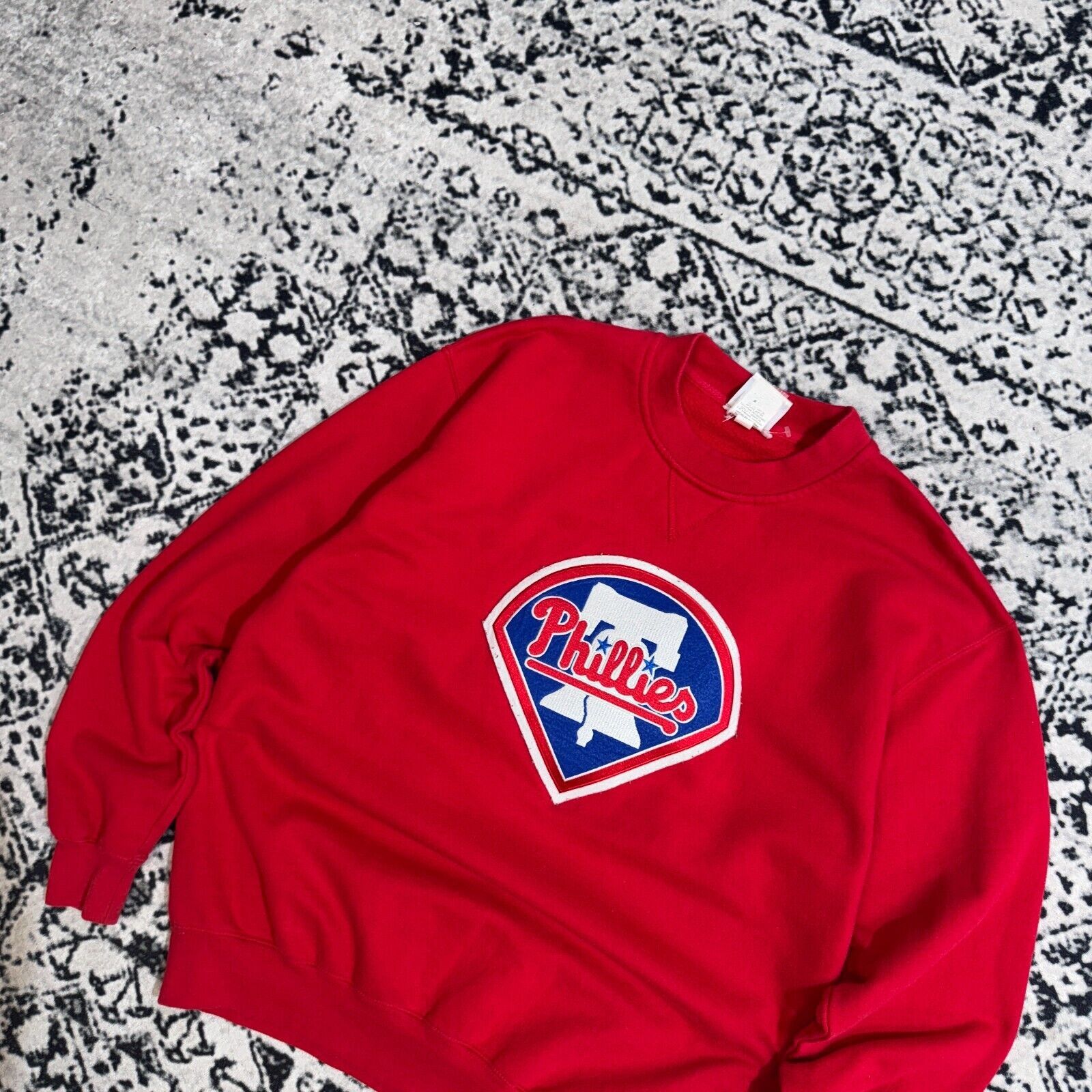 Majestic × Vintage Majestic Red Cotton Crewneck Size L Philadelphia Phillies Size US L / EU 52-54 / 3 - 5 Thumbnail
