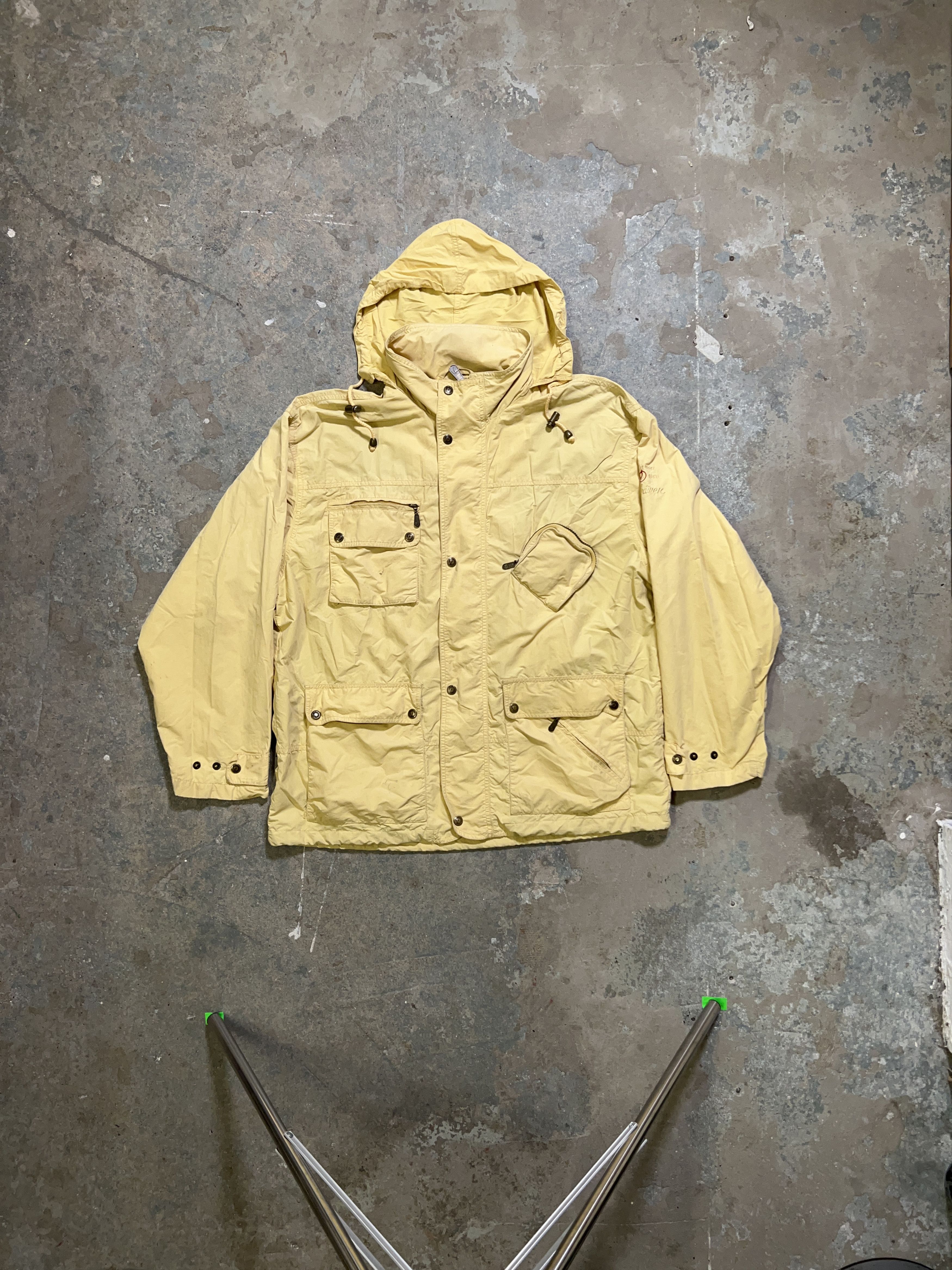 Fjallraven Vintage Fjällräven Yellow Hunting Jacket Size US L / EU 52-54 / 3 - 1 Thumbnail