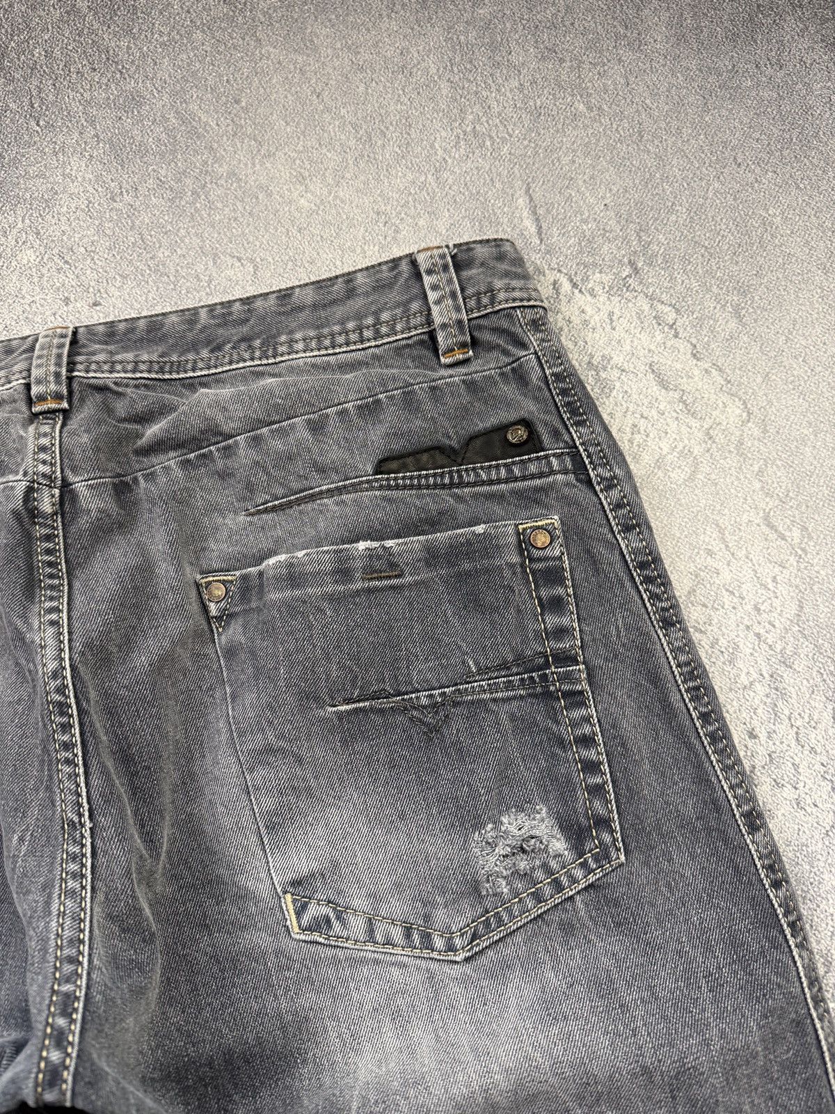Diesel Vintage Diesel Jeans Distressed Faded Flared Wide Baggy Y2K Size US 34 / EU 50 - 15 Thumbnail