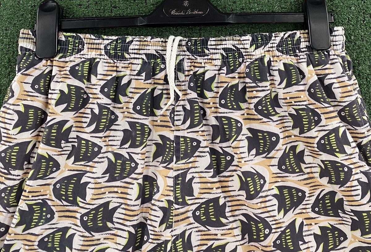 Lacoste VTG 90’s Izod Lacoste All Over Fish Print Lined Swim Shorts Size US 32 / EU 48 - 2 Thumbnail