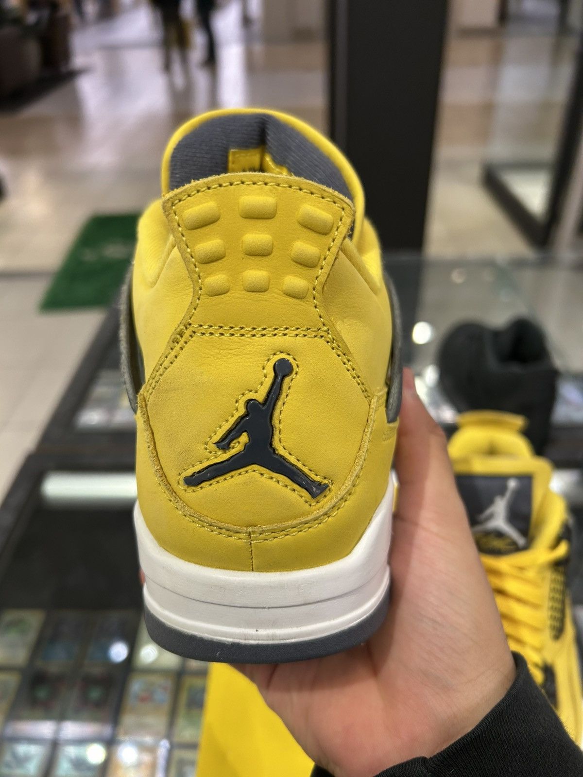 Jordan Brand Jordan 4 Lightning Size US 7.5 / EU 40-41 - 9 Thumbnail