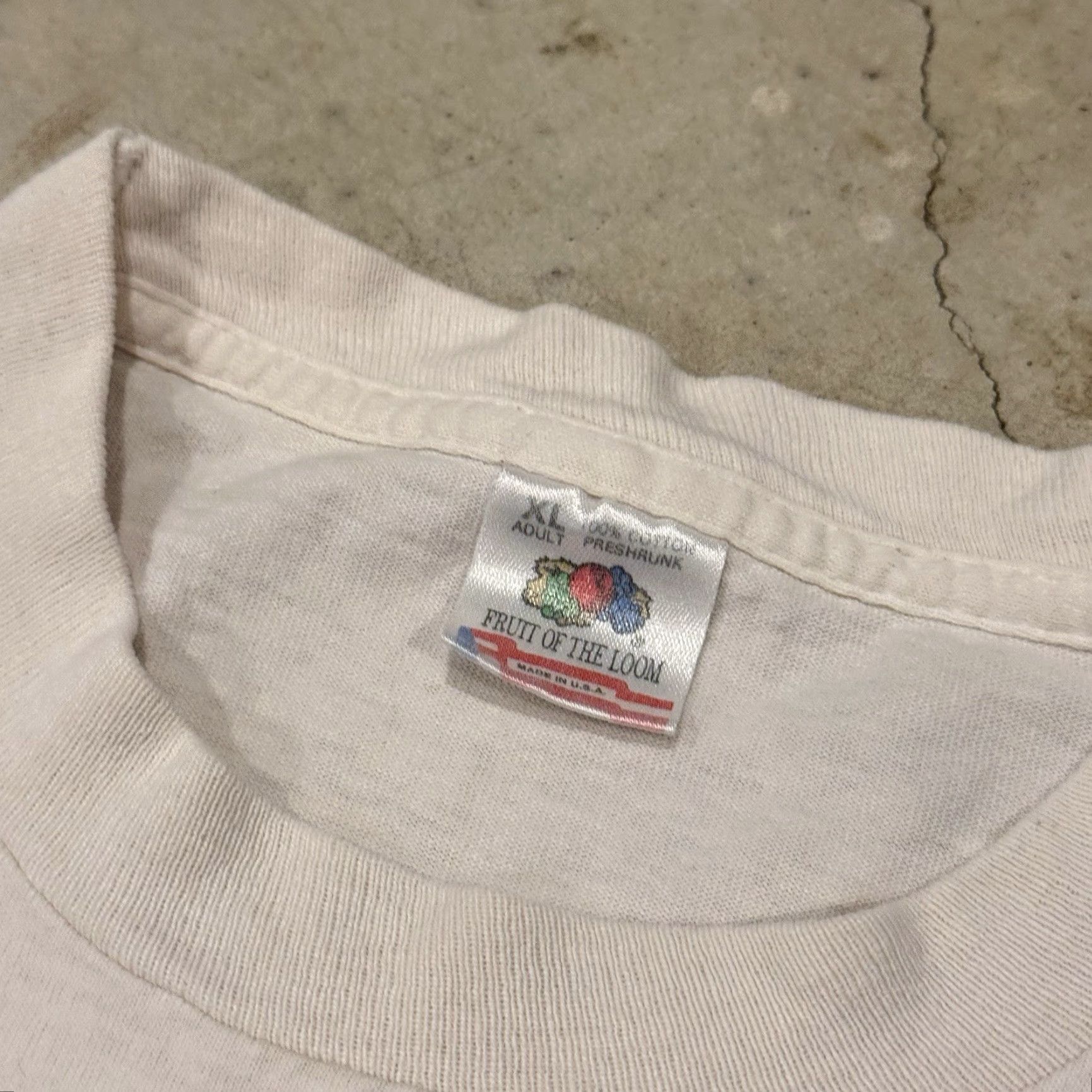 Fruit Of The Loom VINTAGE Voices of the Sea Shirt Mens XL White Orca Whale Graphic Ocean 90s ST AINS Size US XL / EU 56 / 4 - 4 Thumbnail