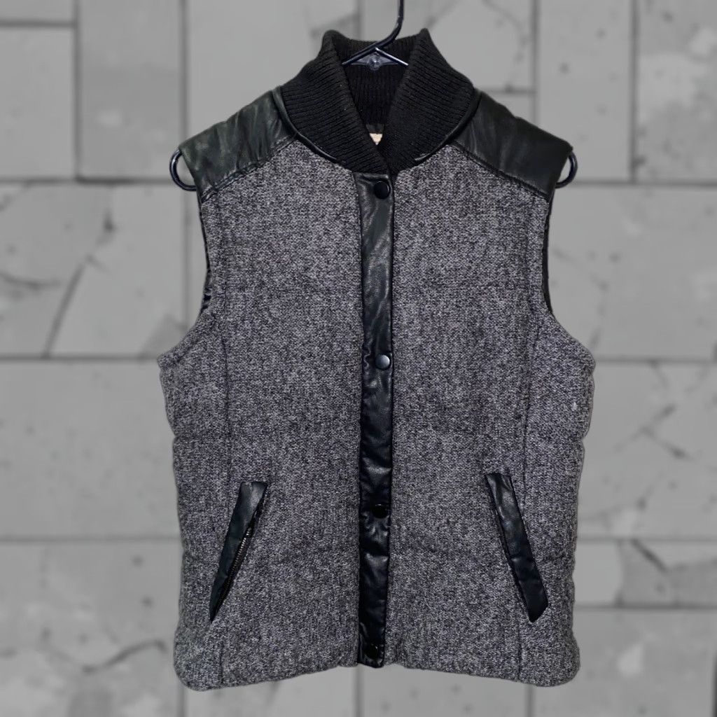 Vintage Trafaluc Womens Gray Soft Full Zip Vest L | Full Zip Vest, Casual, Cotton/Polyester, 20 In Armpit, Regular Size, Vest, Women Size L / US 10 / IT 46 - 1 Thumbnail