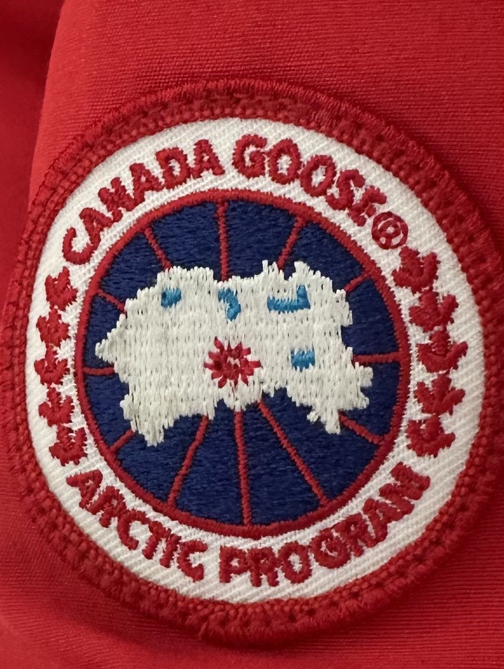 Canada Goose Canada Goose Youth Logan Parka M/M (10–12). Size US M / EU 48-50 / 2 - 2 Thumbnail