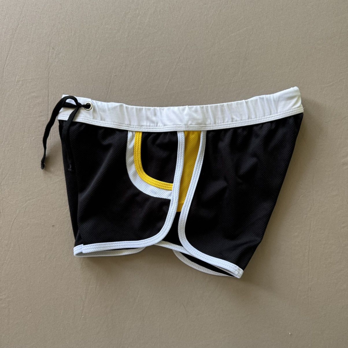 Other RETRO DOLPHIN TRACK SHORTS Size US 26 / EU 42 - 4 Thumbnail