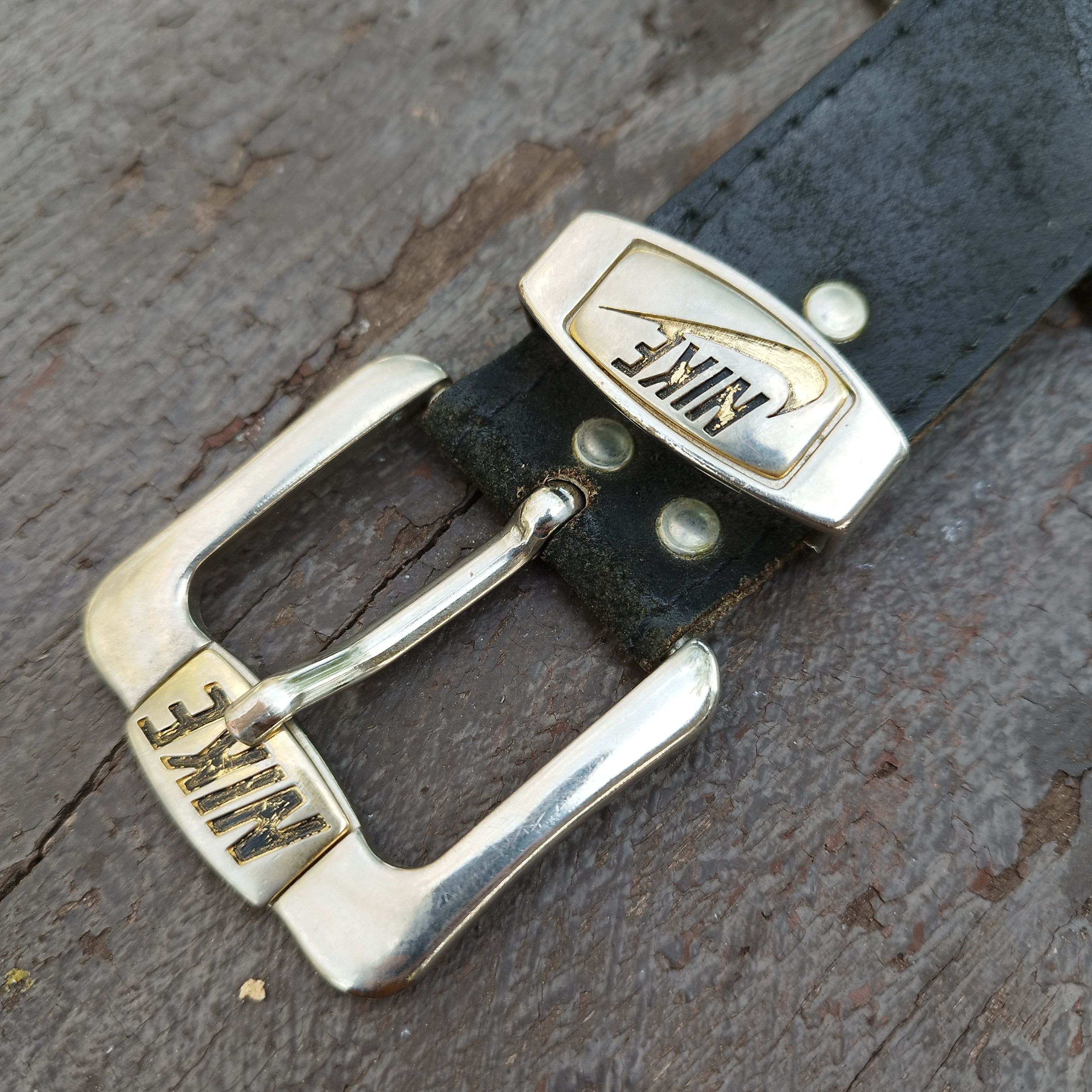 Nike Vintage Nike Swoosh Logo Metal Buckle Leather Belt Rare Size ONE SIZE - 3 Thumbnail