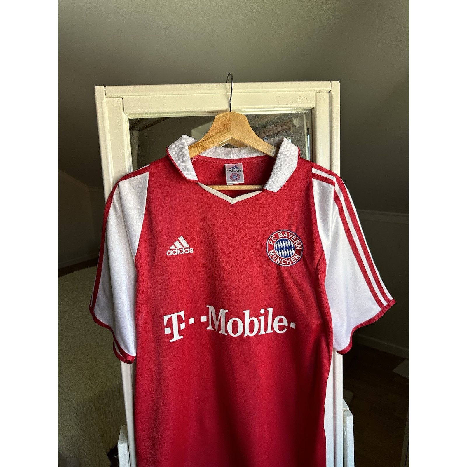 Adidas Bayern Munich 2004-05 Home Shirt (M) (Santa Cruz 24) Size US M / EU 48-50 / 2 - 2 Thumbnail