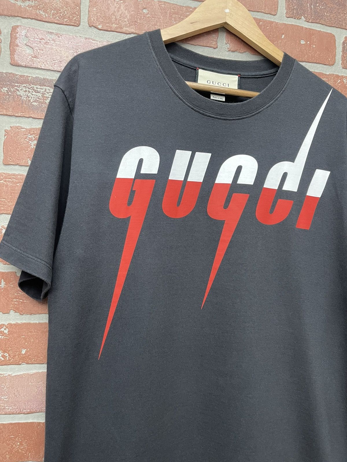 Gucci Size M - Gucci Blade Print Tee & Box Size US M / EU 48-50 / 2 - 2 Thumbnail