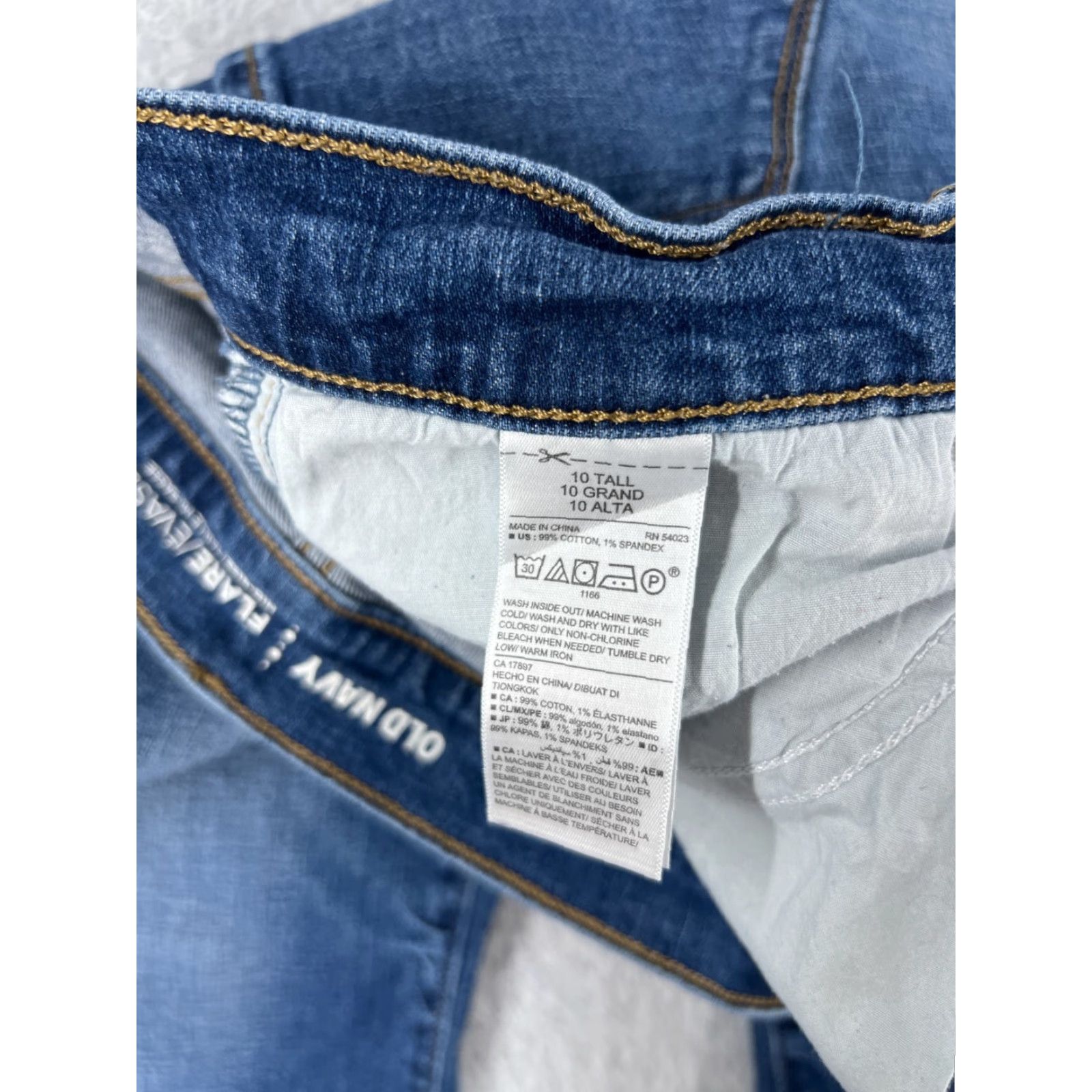 Old Navy Old Navy Jeans Women 10 30x27 Blue Denim Flare High Rise Cotton Med Wash Size 32" / US 10 / IT 46 - 7 Thumbnail