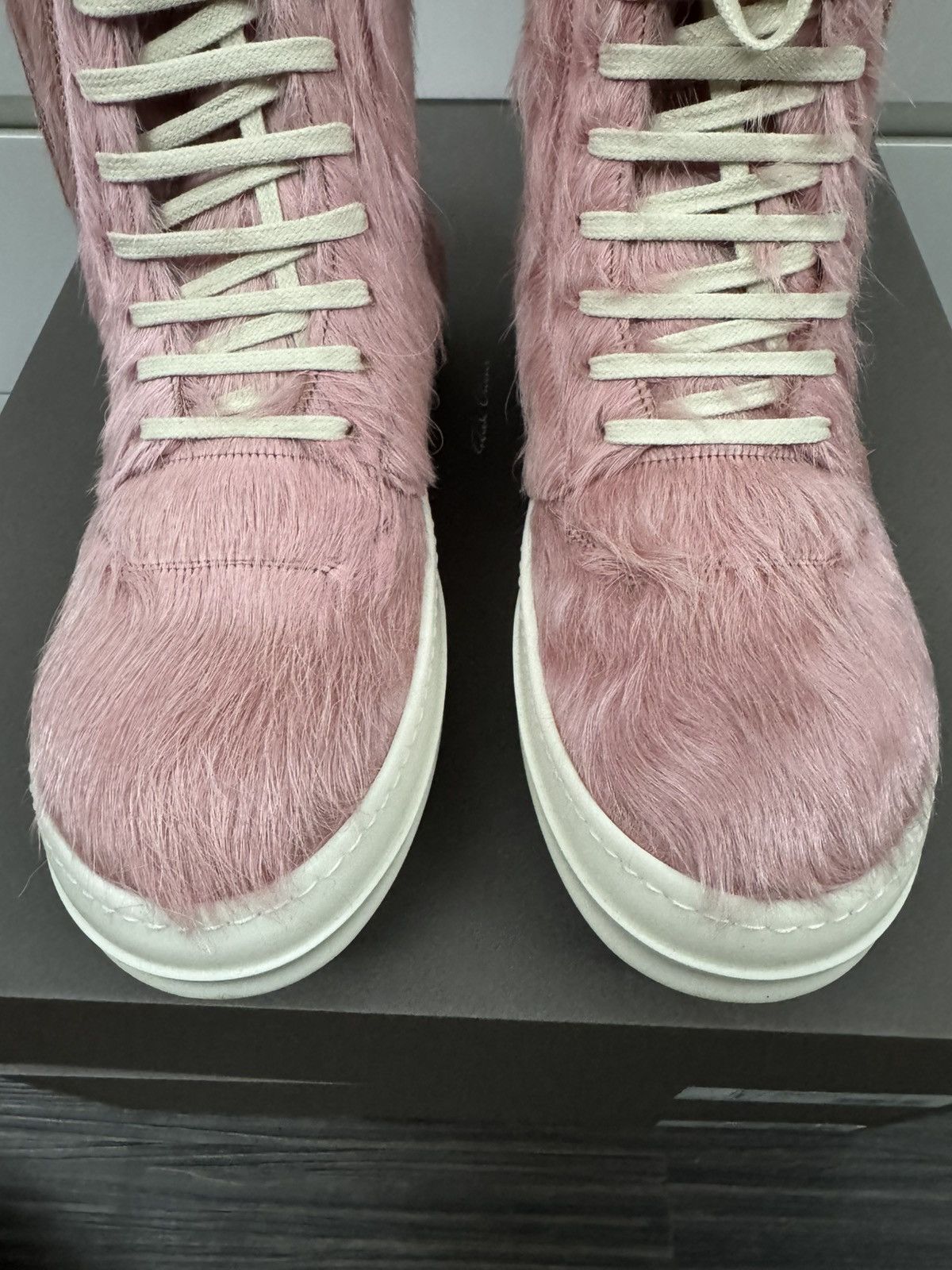 Rick Owens RICK OWENS LEATHER PONY PINK MILK CARGOBASKETS Size US 9 / EU 42 - 7 Thumbnail